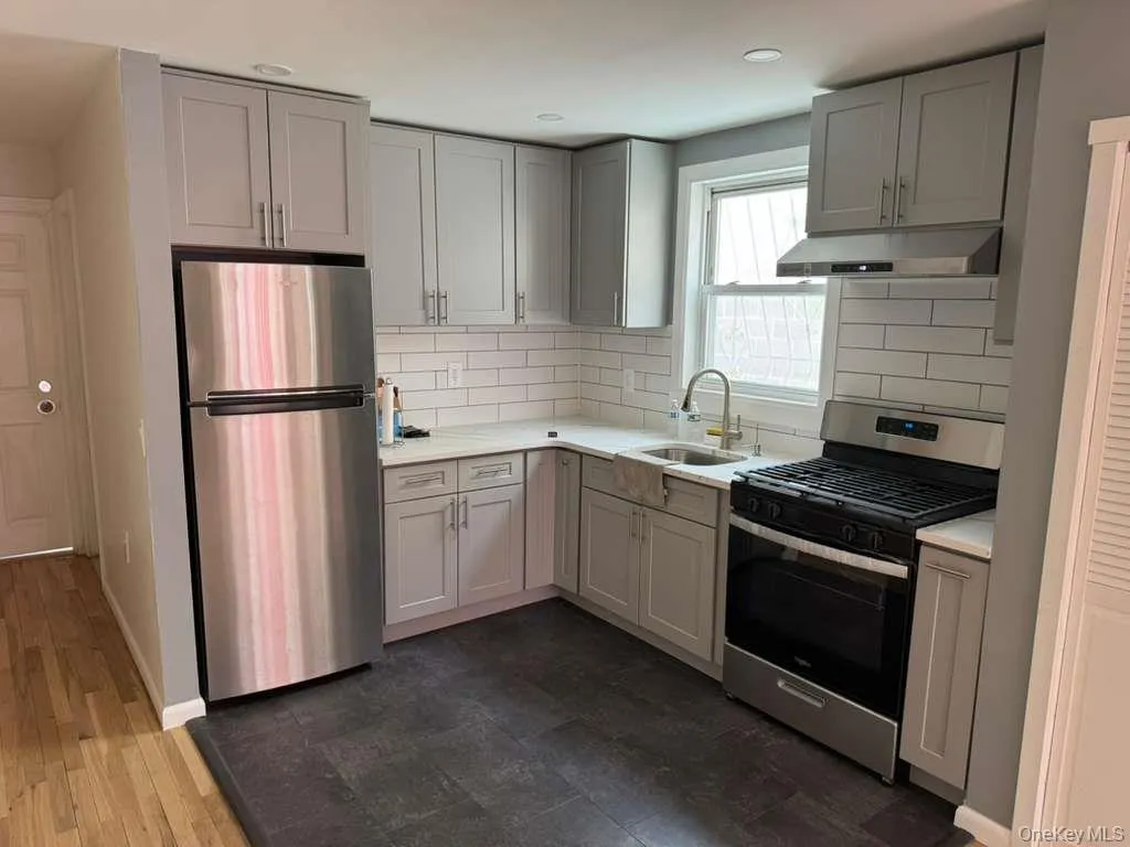15217 135th Avenue, New York, NY, 3 Bedrooms Bedrooms, 6 Rooms Rooms,2 BathroomsBathrooms,Residential Lease,For Rent,135th,0,963038 15217 135th Avenue, New York, NY, 3 Bedrooms Bedrooms, 6 Rooms Rooms,2 BathroomsBathrooms,Residential Lease,For Rent,135th,0,963038