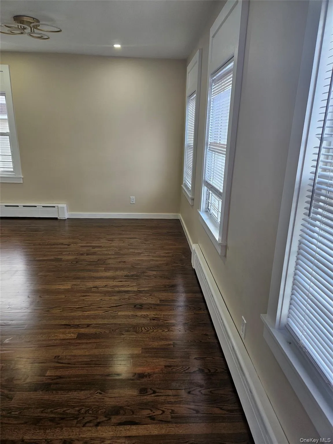 94 Briggs Avenue, Yonkers, NY, 3 Bedrooms Bedrooms, 6 Rooms Rooms,1 BathroomBathrooms,Residential Lease,For Rent,Briggs,0,963047 94 Briggs Avenue, Yonkers, NY, 3 Bedrooms Bedrooms, 6 Rooms Rooms,1 BathroomBathrooms,Residential Lease,For Rent,Briggs,0,963047