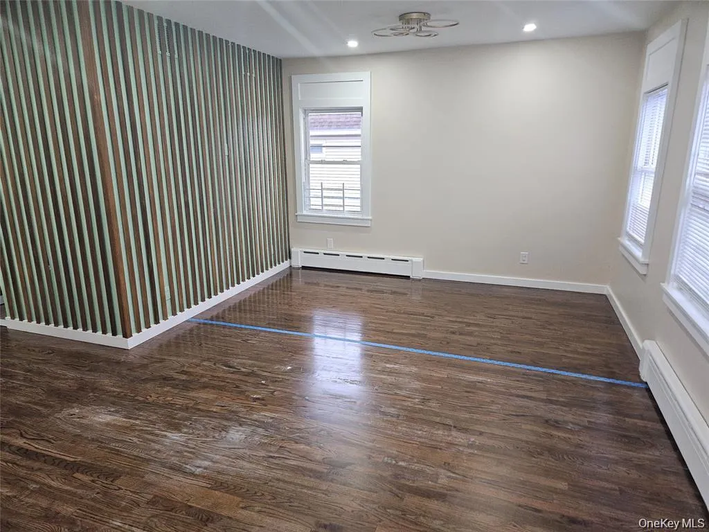 94 Briggs Avenue, Yonkers, NY, 3 Bedrooms Bedrooms, 6 Rooms Rooms,1 BathroomBathrooms,Residential Lease,For Rent,Briggs,0,963047 94 Briggs Avenue, Yonkers, NY, 3 Bedrooms Bedrooms, 6 Rooms Rooms,1 BathroomBathrooms,Residential Lease,For Rent,Briggs,0,963047