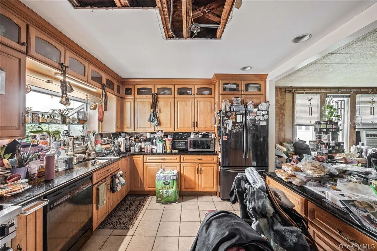 27 Faneuil Place, New Rochelle, NY, 5 Bedrooms Bedrooms, 8 Rooms Rooms,2 BathroomsBathrooms,Residential,For Rent,Faneuil,0,963055 27 Faneuil Place, New Rochelle, NY, 5 Bedrooms Bedrooms, 8 Rooms Rooms,2 BathroomsBathrooms,Residential,For Rent,Faneuil,0,963055