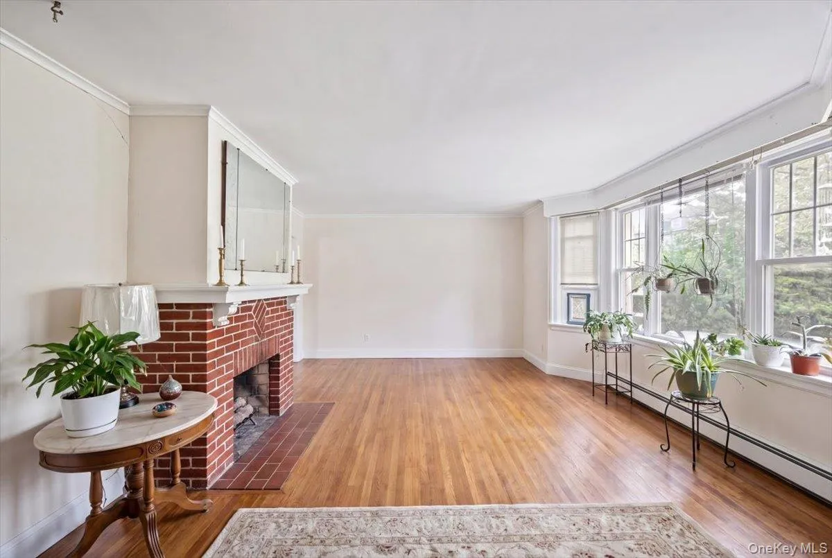 27 Faneuil Place, New Rochelle, NY, 5 Bedrooms Bedrooms, 8 Rooms Rooms,2 BathroomsBathrooms,Residential,For Rent,Faneuil,0,963055 27 Faneuil Place, New Rochelle, NY, 5 Bedrooms Bedrooms, 8 Rooms Rooms,2 BathroomsBathrooms,Residential,For Rent,Faneuil,0,963055