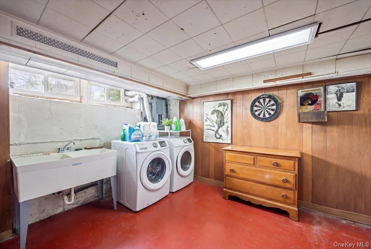27 Faneuil Place, New Rochelle, NY, 5 Bedrooms Bedrooms, 8 Rooms Rooms,2 BathroomsBathrooms,Residential,For Rent,Faneuil,0,963055 27 Faneuil Place, New Rochelle, NY, 5 Bedrooms Bedrooms, 8 Rooms Rooms,2 BathroomsBathrooms,Residential,For Rent,Faneuil,0,963055