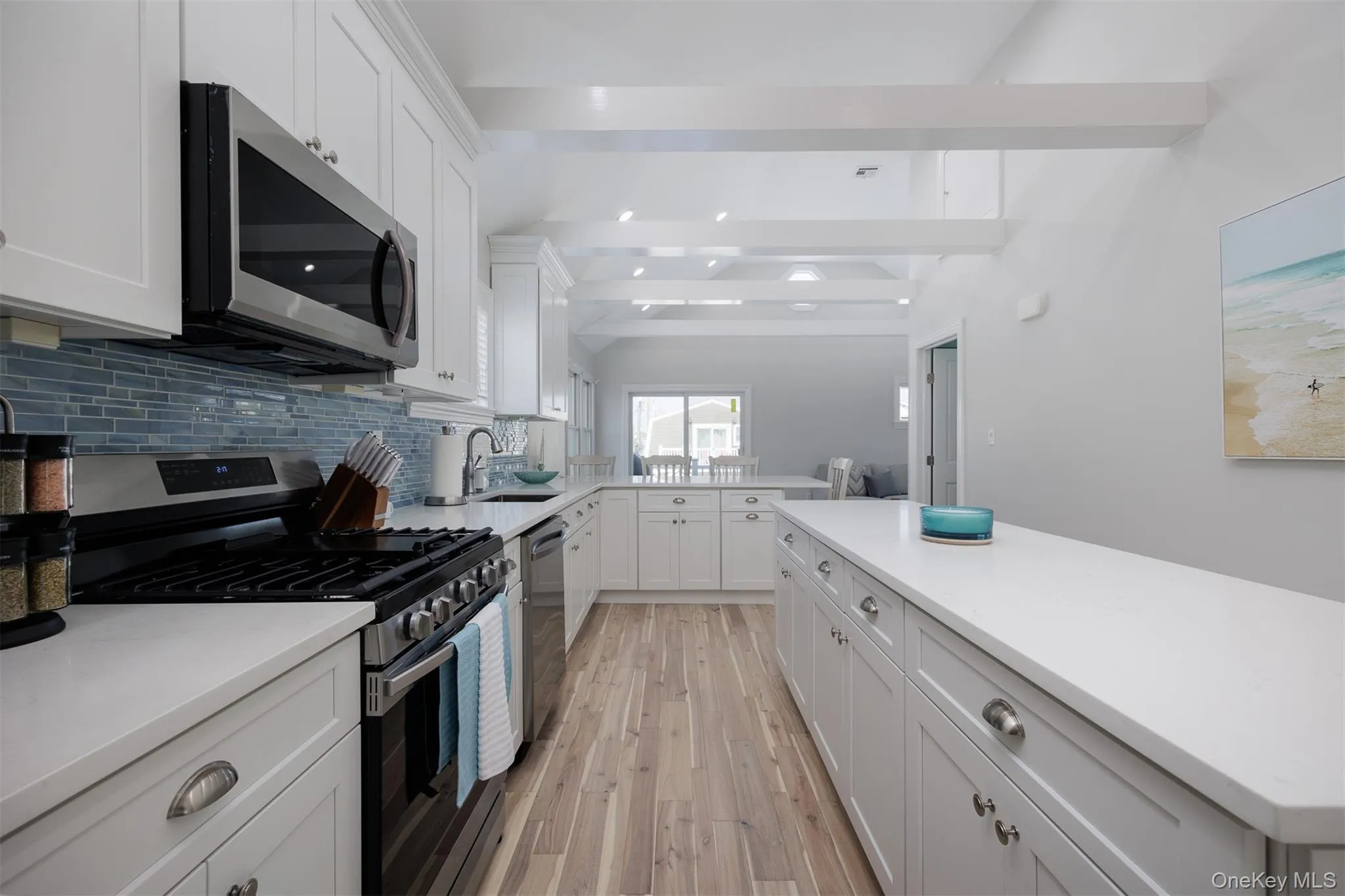 24 Pennsylvania Avenue, Long Beach, NY, 3 Bedrooms Bedrooms, 6 Rooms Rooms,1 BathroomBathrooms,Residential Lease,For Rent,Pennsylvania,0,963081 24 Pennsylvania Avenue, Long Beach, NY, 3 Bedrooms Bedrooms, 6 Rooms Rooms,1 BathroomBathrooms,Residential Lease,For Rent,Pennsylvania,0,963081