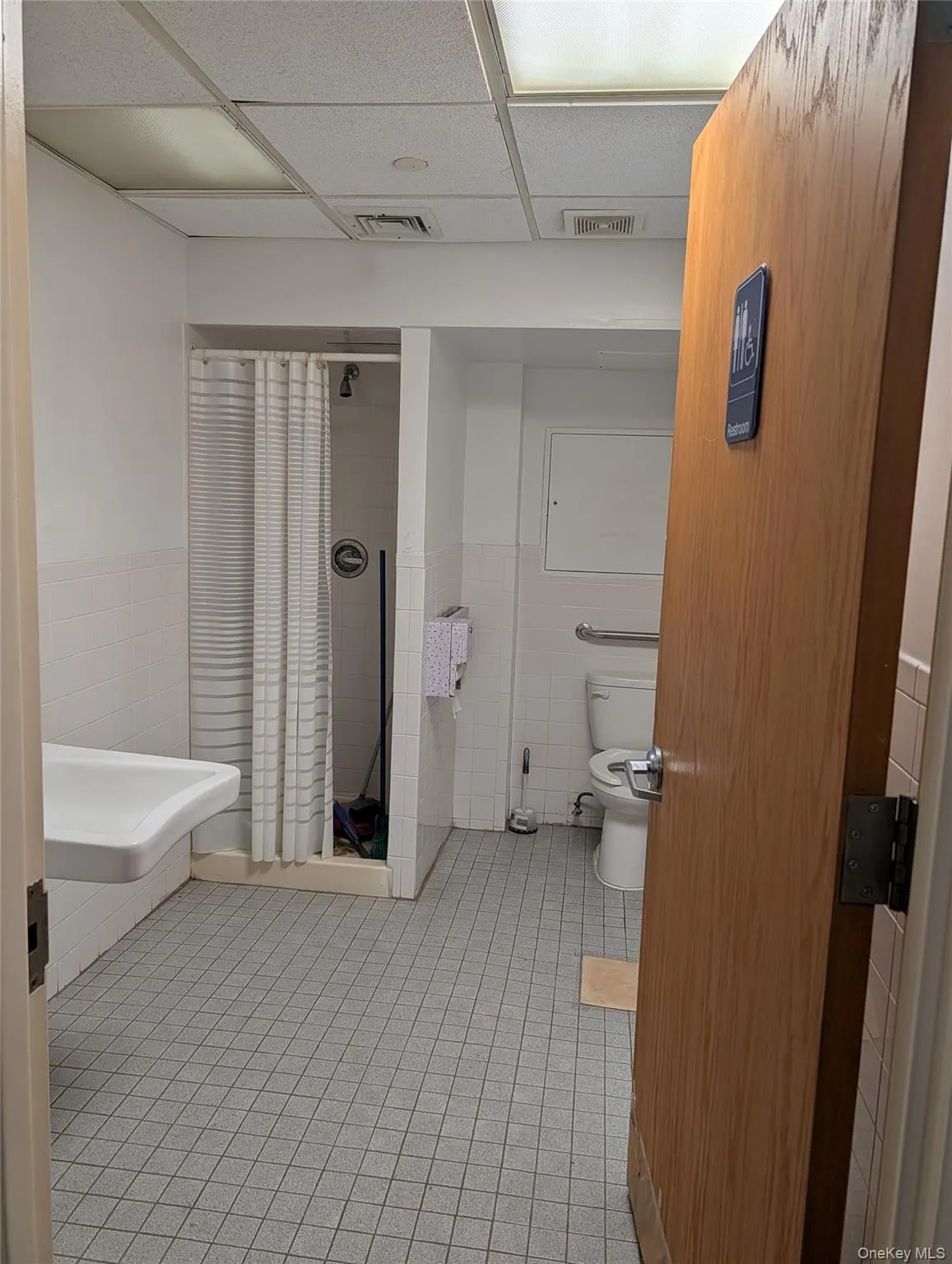 98-17 Queens Blvd, New York, NY, ,Commercial Lease,For Rent,Queens Blvd,0,963121 98-17 Queens Blvd, New York, NY, ,Commercial Lease,For Rent,Queens Blvd,0,963121