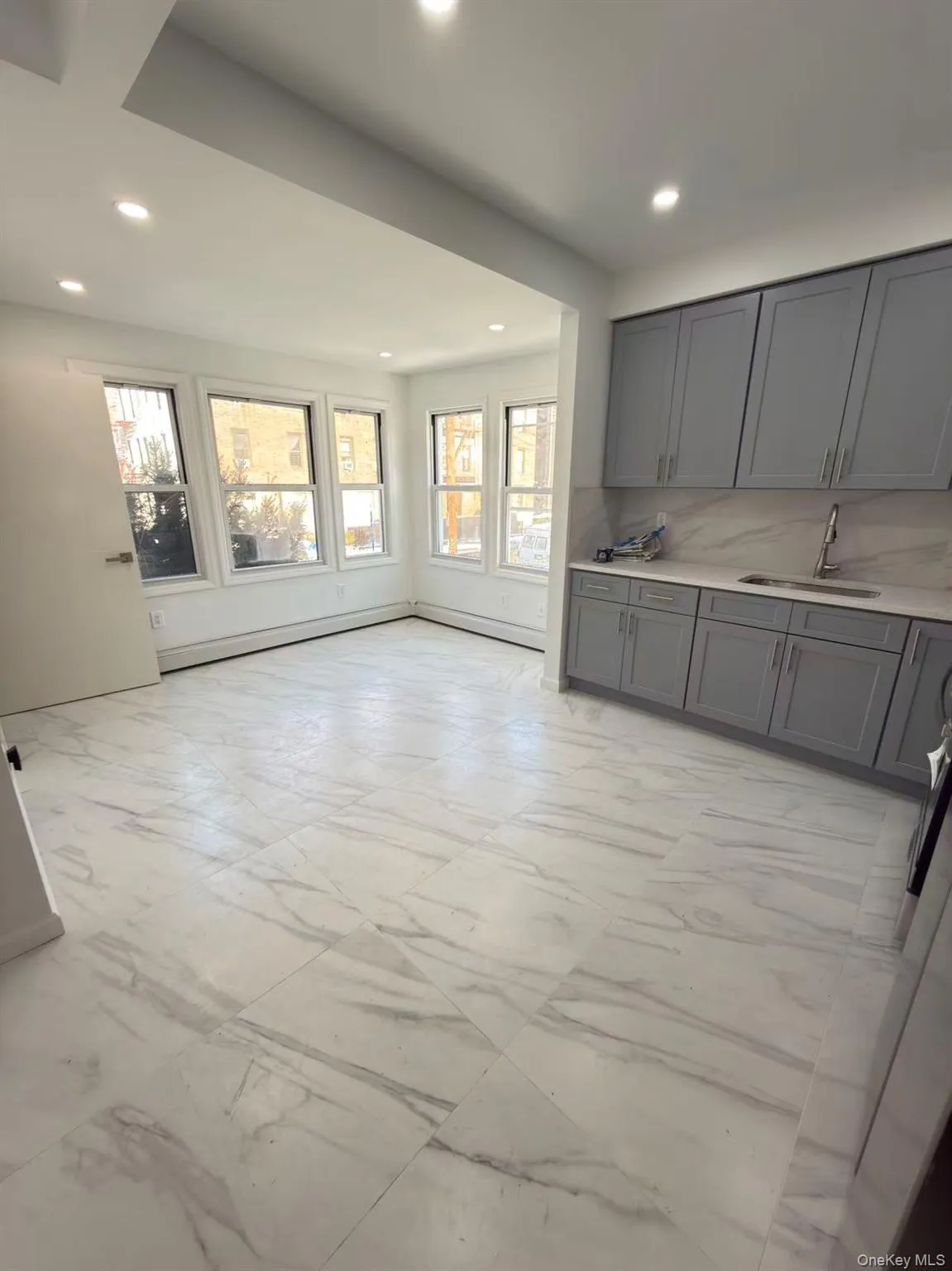 4146 Hampton Street, New York, NY, 3 Bedrooms Bedrooms, 6 Rooms Rooms,2 BathroomsBathrooms,Residential Lease,For Rent,Hampton,0,963126 4146 Hampton Street, New York, NY, 3 Bedrooms Bedrooms, 6 Rooms Rooms,2 BathroomsBathrooms,Residential Lease,For Rent,Hampton,0,963126