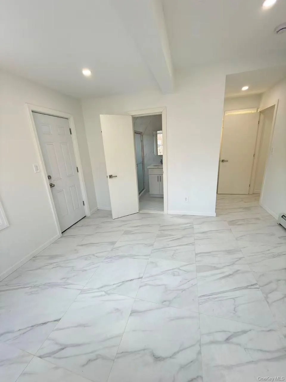 4146 Hampton Street, New York, NY, 3 Bedrooms Bedrooms, 6 Rooms Rooms,2 BathroomsBathrooms,Residential Lease,For Rent,Hampton,0,963126 4146 Hampton Street, New York, NY, 3 Bedrooms Bedrooms, 6 Rooms Rooms,2 BathroomsBathrooms,Residential Lease,For Rent,Hampton,0,963126