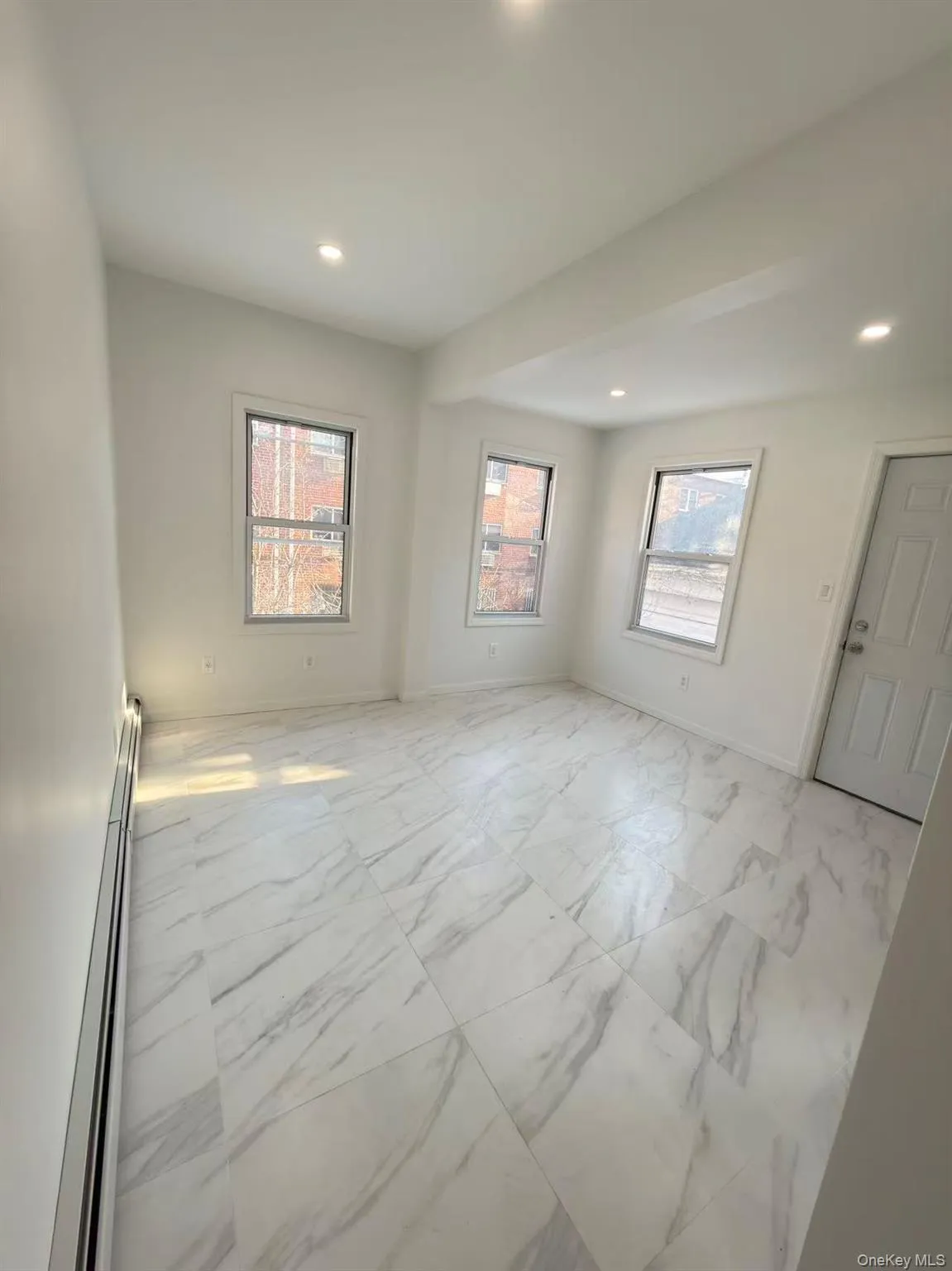 4146 Hampton Street, New York, NY, 3 Bedrooms Bedrooms, 6 Rooms Rooms,2 BathroomsBathrooms,Residential Lease,For Rent,Hampton,0,963126 4146 Hampton Street, New York, NY, 3 Bedrooms Bedrooms, 6 Rooms Rooms,2 BathroomsBathrooms,Residential Lease,For Rent,Hampton,0,963126