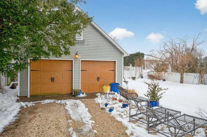 28 Jane Street, North Hempstead, NY, 2 Bedrooms Bedrooms, 9 Rooms Rooms,1 BathroomBathrooms,Residential,For Rent,Jane,0,963143 28 Jane Street, North Hempstead, NY, 2 Bedrooms Bedrooms, 9 Rooms Rooms,1 BathroomBathrooms,Residential,For Rent,Jane,0,963143