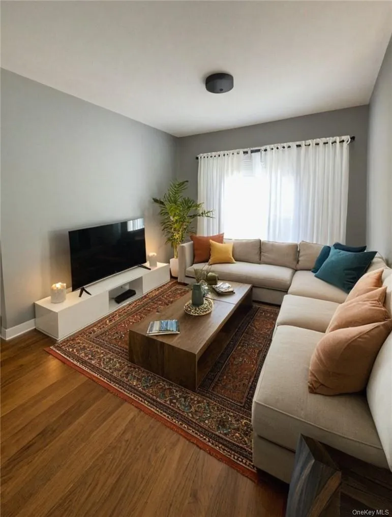 230 Pelham Road, New Rochelle, NY, 2 Bedrooms Bedrooms, 5 Rooms Rooms,1 BathroomBathrooms,Residential Lease,For Rent,Pelham,0,KEY963145 230 Pelham Road, New Rochelle, NY, 2 Bedrooms Bedrooms, 5 Rooms Rooms,1 BathroomBathrooms,Residential Lease,For Rent,Pelham,0,KEY963145
