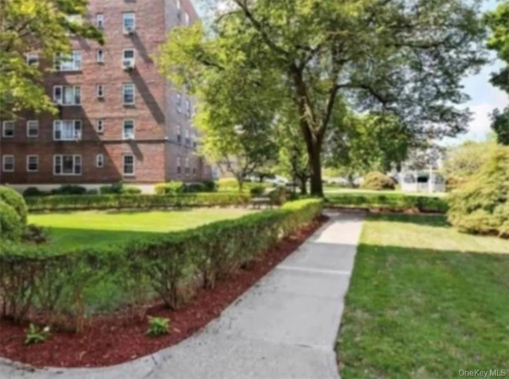 230 Pelham Road, New Rochelle, NY, 2 Bedrooms Bedrooms, 5 Rooms Rooms,1 BathroomBathrooms,Residential Lease,For Rent,Pelham,0,KEY963145 230 Pelham Road, New Rochelle, NY, 2 Bedrooms Bedrooms, 5 Rooms Rooms,1 BathroomBathrooms,Residential Lease,For Rent,Pelham,0,KEY963145