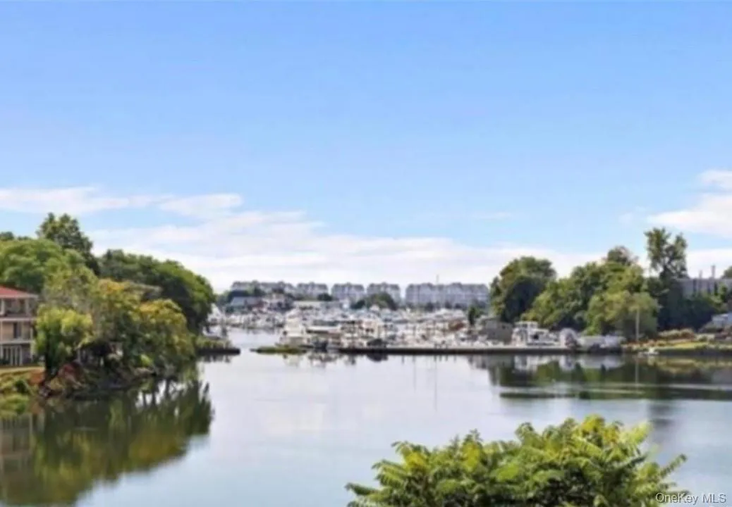 230 Pelham Road, New Rochelle, NY, 2 Bedrooms Bedrooms, 5 Rooms Rooms,1 BathroomBathrooms,Residential Lease,For Rent,Pelham,0,KEY963145 230 Pelham Road, New Rochelle, NY, 2 Bedrooms Bedrooms, 5 Rooms Rooms,1 BathroomBathrooms,Residential Lease,For Rent,Pelham,0,KEY963145