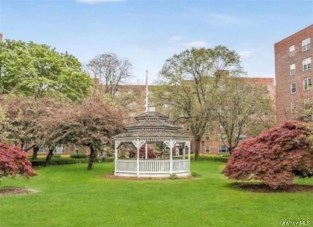 230 Pelham Road, New Rochelle, NY, 2 Bedrooms Bedrooms, 5 Rooms Rooms,1 BathroomBathrooms,Residential Lease,For Rent,Pelham,0,KEY963145 230 Pelham Road, New Rochelle, NY, 2 Bedrooms Bedrooms, 5 Rooms Rooms,1 BathroomBathrooms,Residential Lease,For Rent,Pelham,0,KEY963145