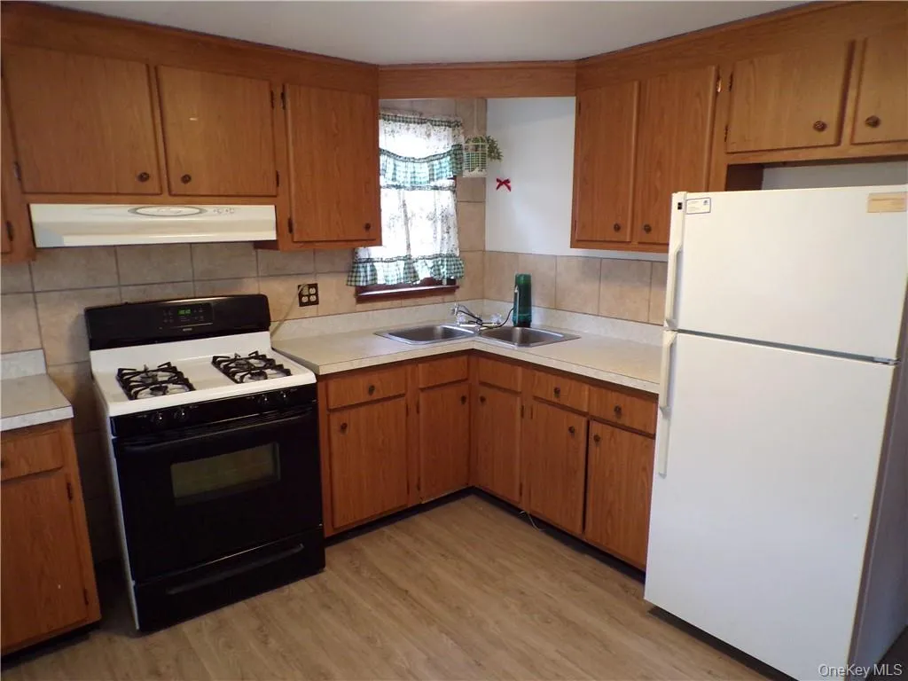 2 Mertes Lane, New Windsor, NY, 3 Bedrooms Bedrooms, 5 Rooms Rooms,1 BathroomBathrooms,Residential Lease,For Rent,Mertes,0,963153 2 Mertes Lane, New Windsor, NY, 3 Bedrooms Bedrooms, 5 Rooms Rooms,1 BathroomBathrooms,Residential Lease,For Rent,Mertes,0,963153