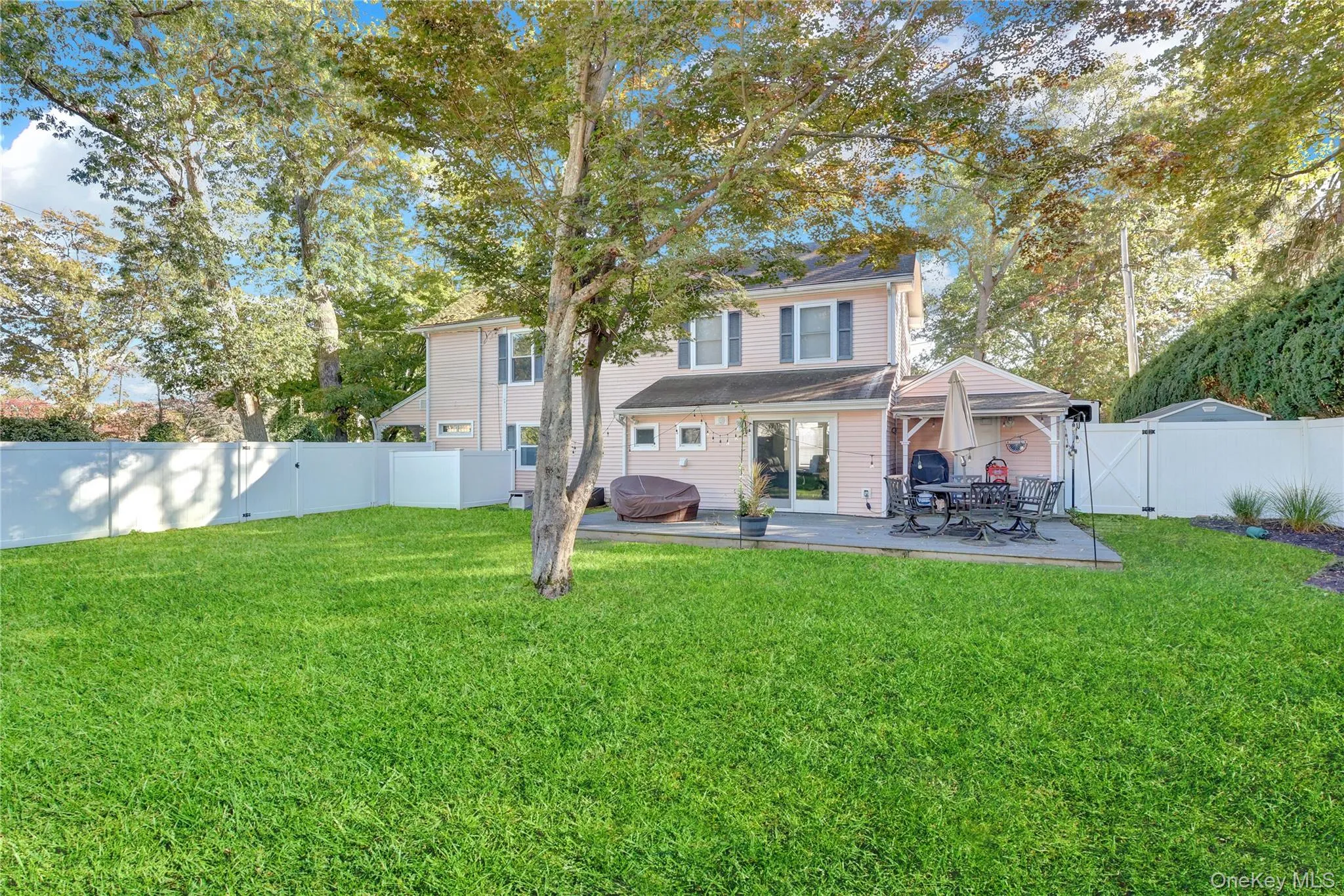310 6th Avenue, Smithtown, NY, 3 Bedrooms Bedrooms, 7 Rooms Rooms,2 BathroomsBathrooms,Residential,For Rent,6th,0,963155 310 6th Avenue, Smithtown, NY, 3 Bedrooms Bedrooms, 7 Rooms Rooms,2 BathroomsBathrooms,Residential,For Rent,6th,0,963155