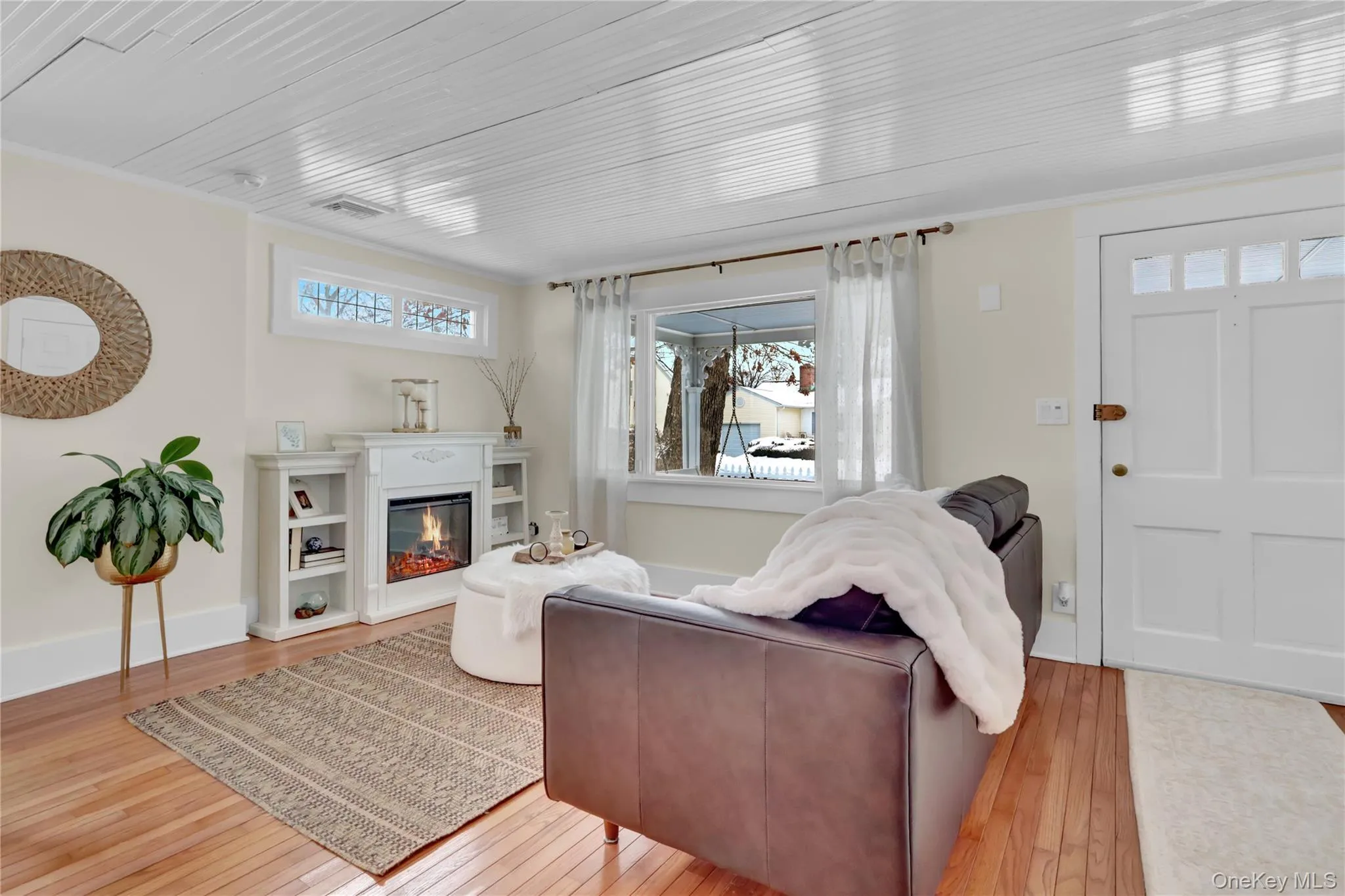 310 6th Avenue, Smithtown, NY, 3 Bedrooms Bedrooms, 7 Rooms Rooms,2 BathroomsBathrooms,Residential,For Rent,6th,0,963155 310 6th Avenue, Smithtown, NY, 3 Bedrooms Bedrooms, 7 Rooms Rooms,2 BathroomsBathrooms,Residential,For Rent,6th,0,963155