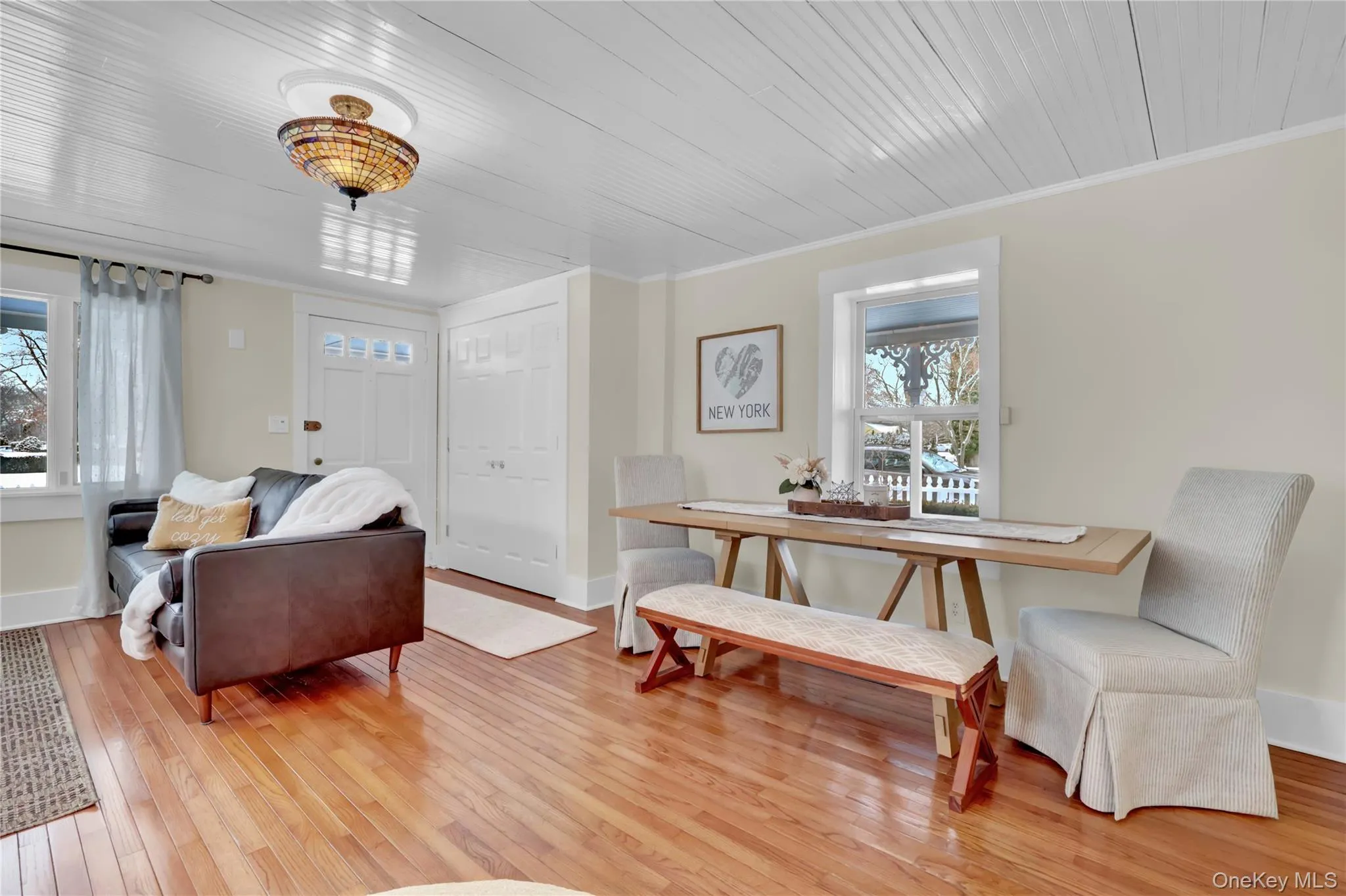310 6th Avenue, Smithtown, NY, 3 Bedrooms Bedrooms, 7 Rooms Rooms,2 BathroomsBathrooms,Residential,For Rent,6th,0,963155 310 6th Avenue, Smithtown, NY, 3 Bedrooms Bedrooms, 7 Rooms Rooms,2 BathroomsBathrooms,Residential,For Rent,6th,0,963155