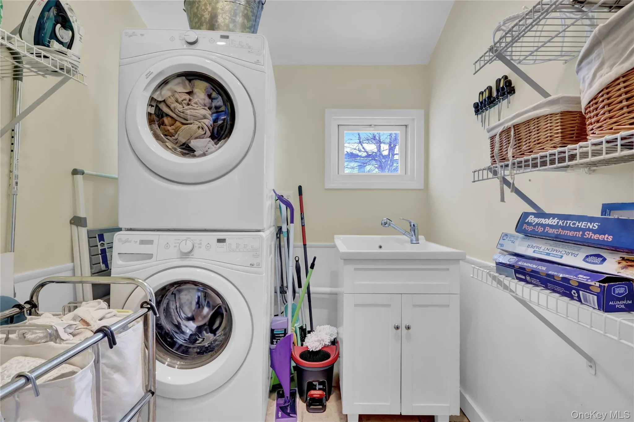 310 6th Avenue, Smithtown, NY, 3 Bedrooms Bedrooms, 7 Rooms Rooms,2 BathroomsBathrooms,Residential,For Rent,6th,0,963155 310 6th Avenue, Smithtown, NY, 3 Bedrooms Bedrooms, 7 Rooms Rooms,2 BathroomsBathrooms,Residential,For Rent,6th,0,963155