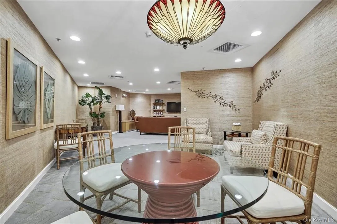 1 Renaissance Square, White Plains, NY, 1 Bedroom Bedrooms, 3 Rooms Rooms,1 BathroomBathrooms,Residential Lease,For Rent,Renaissance,0,963156 1 Renaissance Square, White Plains, NY, 1 Bedroom Bedrooms, 3 Rooms Rooms,1 BathroomBathrooms,Residential Lease,For Rent,Renaissance,0,963156