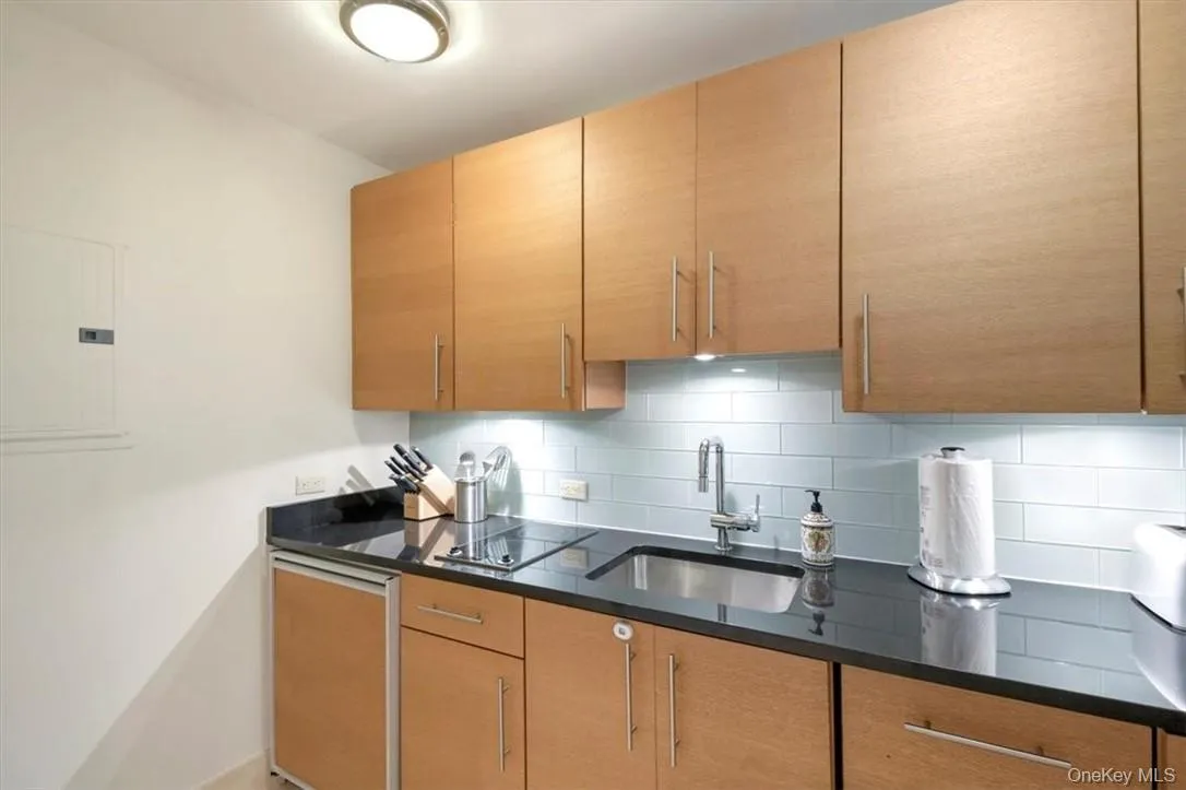 1 Renaissance Square, White Plains, NY, 1 Bedroom Bedrooms, 3 Rooms Rooms,1 BathroomBathrooms,Residential Lease,For Rent,Renaissance,0,963162 1 Renaissance Square, White Plains, NY, 1 Bedroom Bedrooms, 3 Rooms Rooms,1 BathroomBathrooms,Residential Lease,For Rent,Renaissance,0,963162