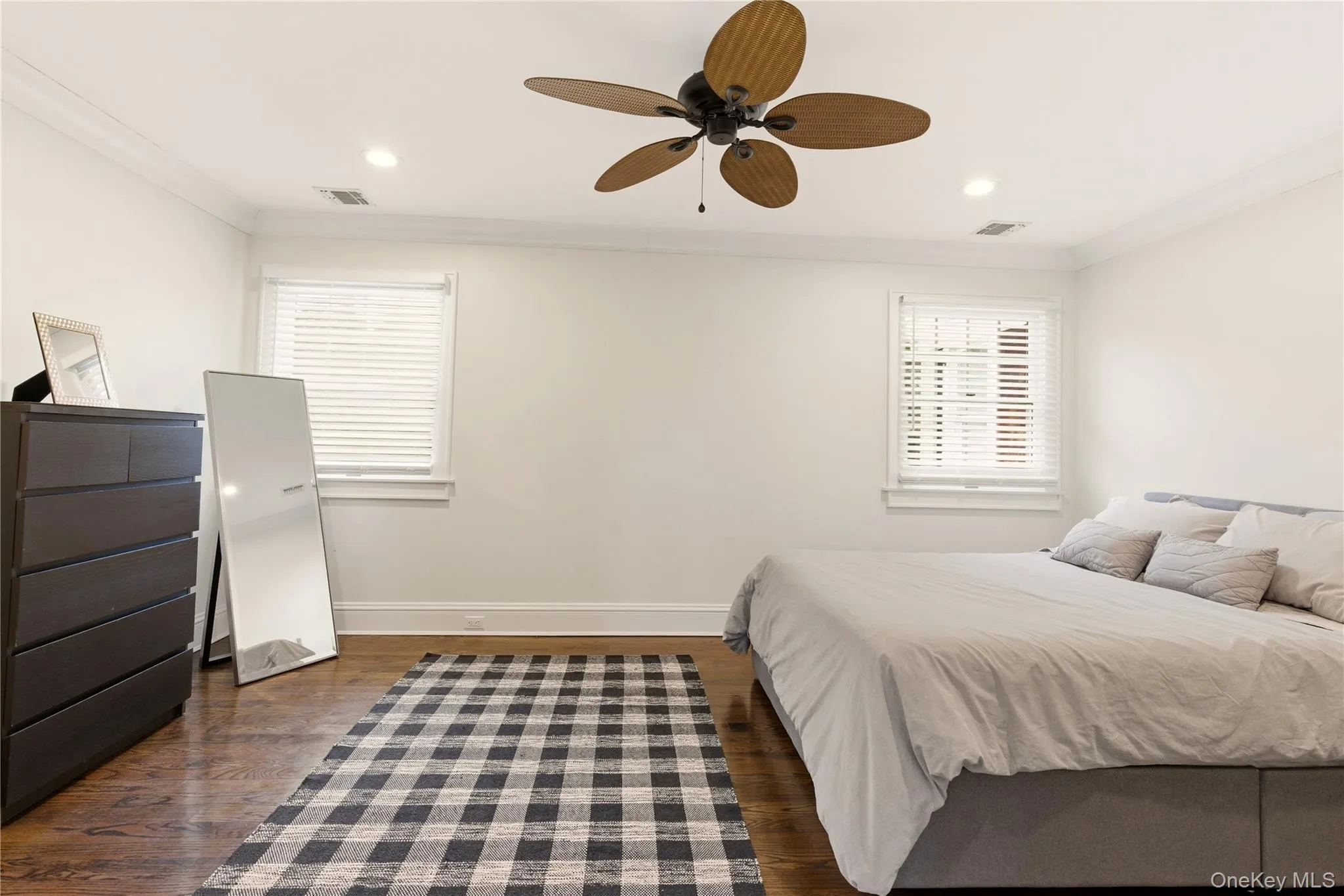 31 Carnegie Avenue, Huntington, NY, 3 Bedrooms Bedrooms, 9 Rooms Rooms,2 BathroomsBathrooms,Residential,For Rent,Carnegie,0,963173 31 Carnegie Avenue, Huntington, NY, 3 Bedrooms Bedrooms, 9 Rooms Rooms,2 BathroomsBathrooms,Residential,For Rent,Carnegie,0,963173
