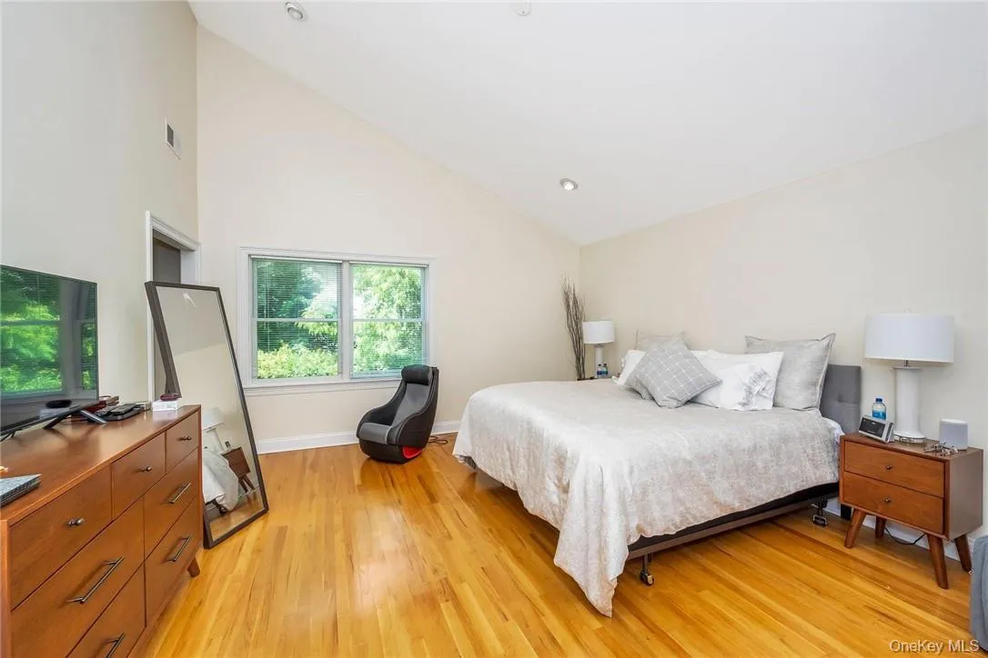 696 Ridgeway, White Plains, NY, 5 Bedrooms Bedrooms, 14 Rooms Rooms,4 BathroomsBathrooms,Residential Lease,For Rent,Ridgeway,0,963186 696 Ridgeway, White Plains, NY, 5 Bedrooms Bedrooms, 14 Rooms Rooms,4 BathroomsBathrooms,Residential Lease,For Rent,Ridgeway,0,963186