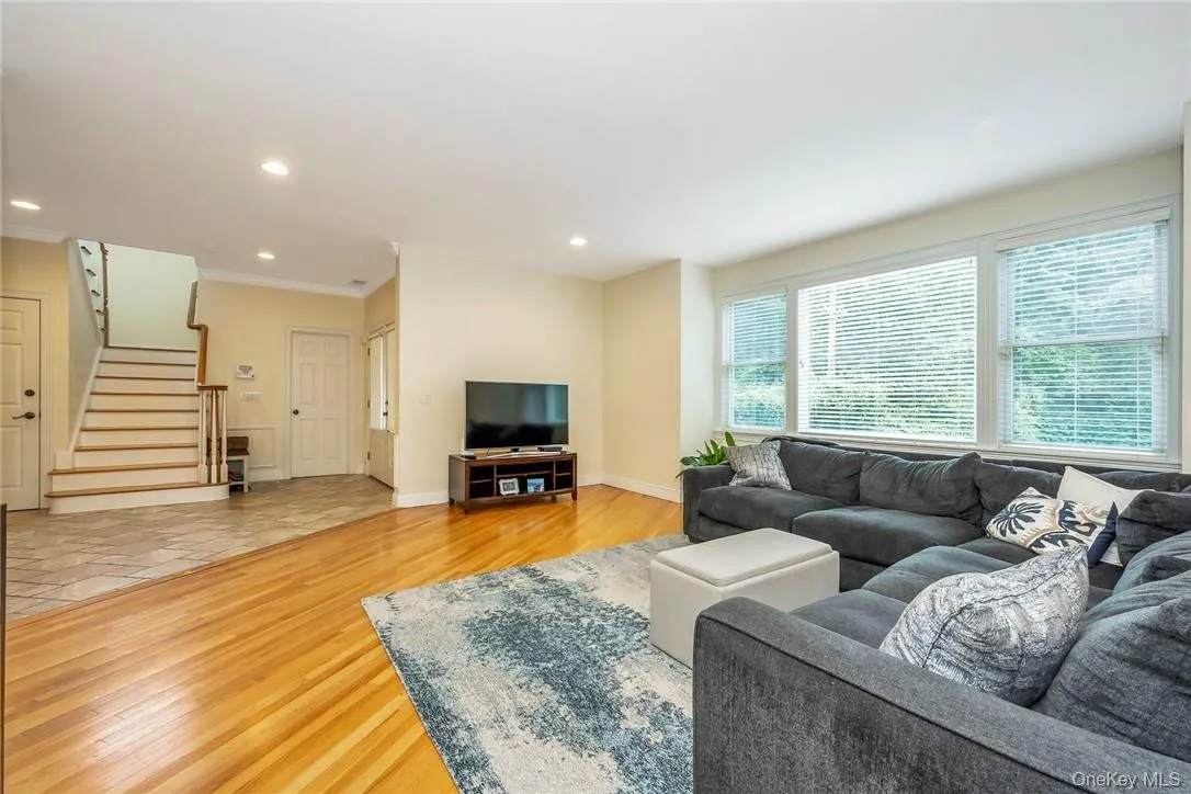 696 Ridgeway, White Plains, NY, 5 Bedrooms Bedrooms, 14 Rooms Rooms,4 BathroomsBathrooms,Residential Lease,For Rent,Ridgeway,0,963186 696 Ridgeway, White Plains, NY, 5 Bedrooms Bedrooms, 14 Rooms Rooms,4 BathroomsBathrooms,Residential Lease,For Rent,Ridgeway,0,963186