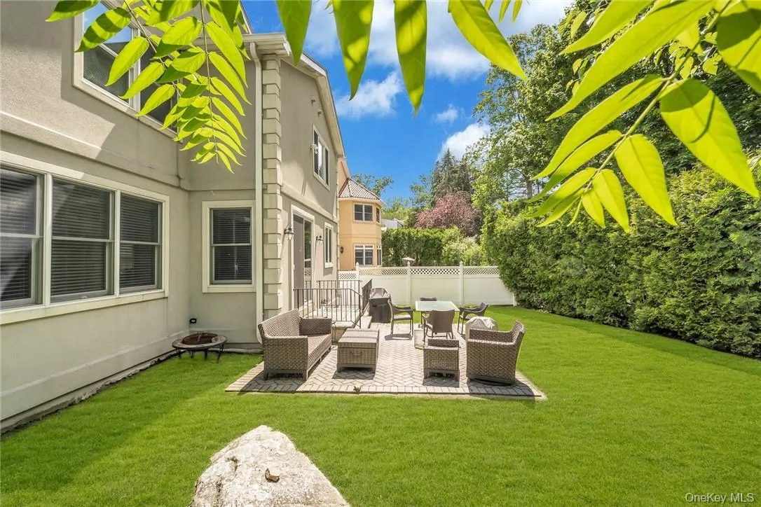 696 Ridgeway, White Plains, NY, 5 Bedrooms Bedrooms, 14 Rooms Rooms,4 BathroomsBathrooms,Residential Lease,For Rent,Ridgeway,0,963186 696 Ridgeway, White Plains, NY, 5 Bedrooms Bedrooms, 14 Rooms Rooms,4 BathroomsBathrooms,Residential Lease,For Rent,Ridgeway,0,963186