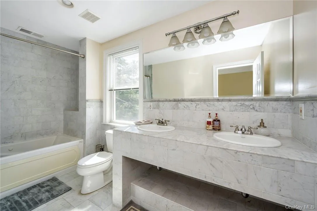 696 Ridgeway, White Plains, NY, 5 Bedrooms Bedrooms, 14 Rooms Rooms,4 BathroomsBathrooms,Residential Lease,For Rent,Ridgeway,0,963186 696 Ridgeway, White Plains, NY, 5 Bedrooms Bedrooms, 14 Rooms Rooms,4 BathroomsBathrooms,Residential Lease,For Rent,Ridgeway,0,963186