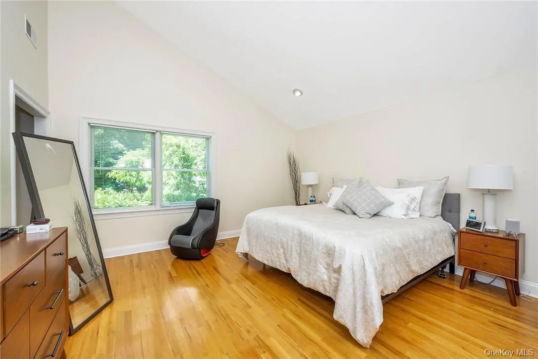 696 Ridgeway, White Plains, NY, 5 Bedrooms Bedrooms, 14 Rooms Rooms,4 BathroomsBathrooms,Residential Lease,For Rent,Ridgeway,0,963186 696 Ridgeway, White Plains, NY, 5 Bedrooms Bedrooms, 14 Rooms Rooms,4 BathroomsBathrooms,Residential Lease,For Rent,Ridgeway,0,963186