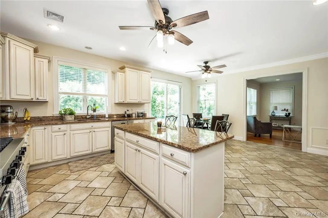 696 Ridgeway, White Plains, NY, 5 Bedrooms Bedrooms, 14 Rooms Rooms,4 BathroomsBathrooms,Residential Lease,For Rent,Ridgeway,0,963186 696 Ridgeway, White Plains, NY, 5 Bedrooms Bedrooms, 14 Rooms Rooms,4 BathroomsBathrooms,Residential Lease,For Rent,Ridgeway,0,963186