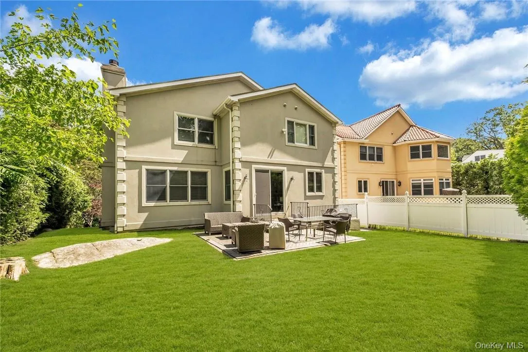 696 Ridgeway, White Plains, NY, 5 Bedrooms Bedrooms, 14 Rooms Rooms,4 BathroomsBathrooms,Residential Lease,For Rent,Ridgeway,0,963186 696 Ridgeway, White Plains, NY, 5 Bedrooms Bedrooms, 14 Rooms Rooms,4 BathroomsBathrooms,Residential Lease,For Rent,Ridgeway,0,963186