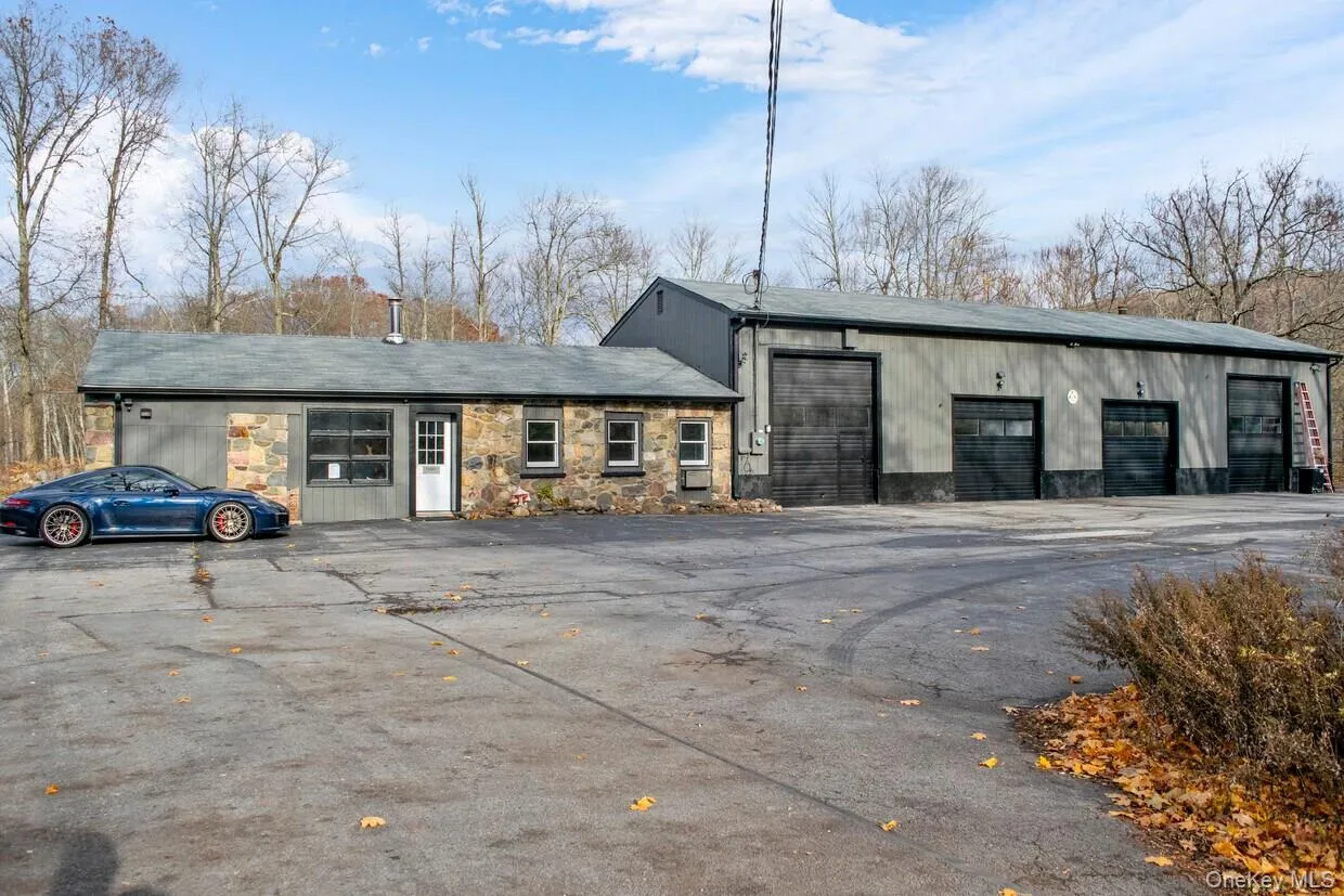 53 Estrada Road, Woodbury, NY, ,Commercial Lease,For Rent,Estrada,0,963227 53 Estrada Road, Woodbury, NY, ,Commercial Lease,For Rent,Estrada,0,963227