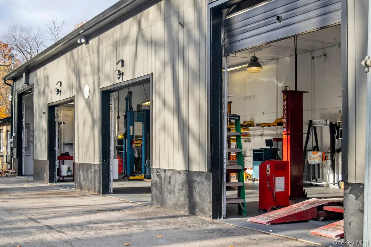 53 Estrada Road, Woodbury, NY, ,Commercial Lease,For Rent,Estrada,0,963227 53 Estrada Road, Woodbury, NY, ,Commercial Lease,For Rent,Estrada,0,963227