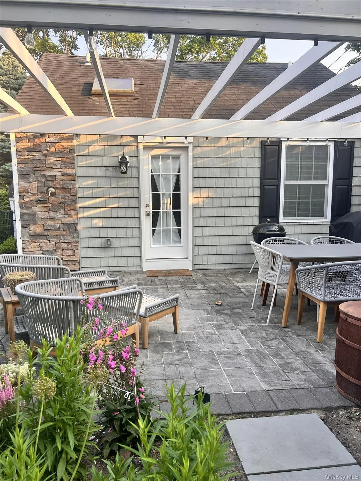 49 Fanning, Southampton, NY, 1 Bedroom Bedrooms, 2 Rooms Rooms,1 BathroomBathrooms,Residential Lease,For Rent,Fanning,0,963250 49 Fanning, Southampton, NY, 1 Bedroom Bedrooms, 2 Rooms Rooms,1 BathroomBathrooms,Residential Lease,For Rent,Fanning,0,963250