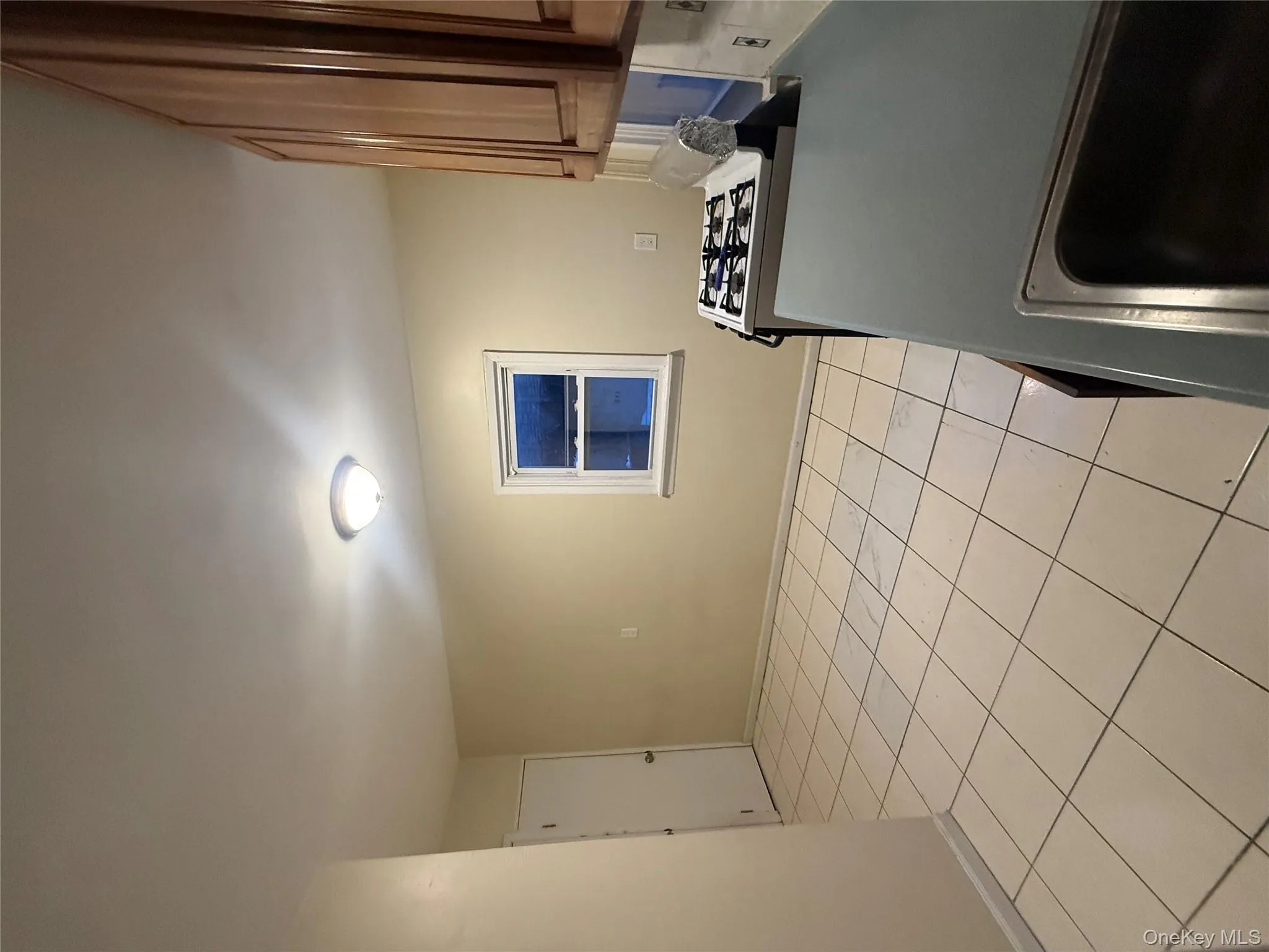 33 Kingston Avenue, Hempstead, NY, 3 Bedrooms Bedrooms, 6 Rooms Rooms,1 BathroomBathrooms,Residential Lease,For Rent,Kingston,0,963300 33 Kingston Avenue, Hempstead, NY, 3 Bedrooms Bedrooms, 6 Rooms Rooms,1 BathroomBathrooms,Residential Lease,For Rent,Kingston,0,963300
