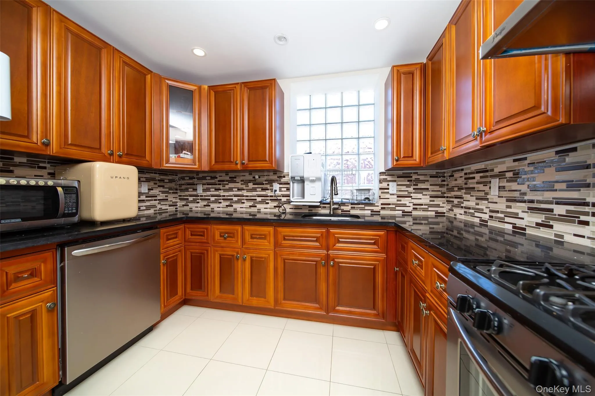 144-69 Barclay Avenue, New York, NY, 2 Bedrooms Bedrooms, 8 Rooms Rooms,2 BathroomsBathrooms,Residential Sale,For Rent,Barclay,0,963367 144-69 Barclay Avenue, New York, NY, 2 Bedrooms Bedrooms, 8 Rooms Rooms,2 BathroomsBathrooms,Residential Sale,For Rent,Barclay,0,963367