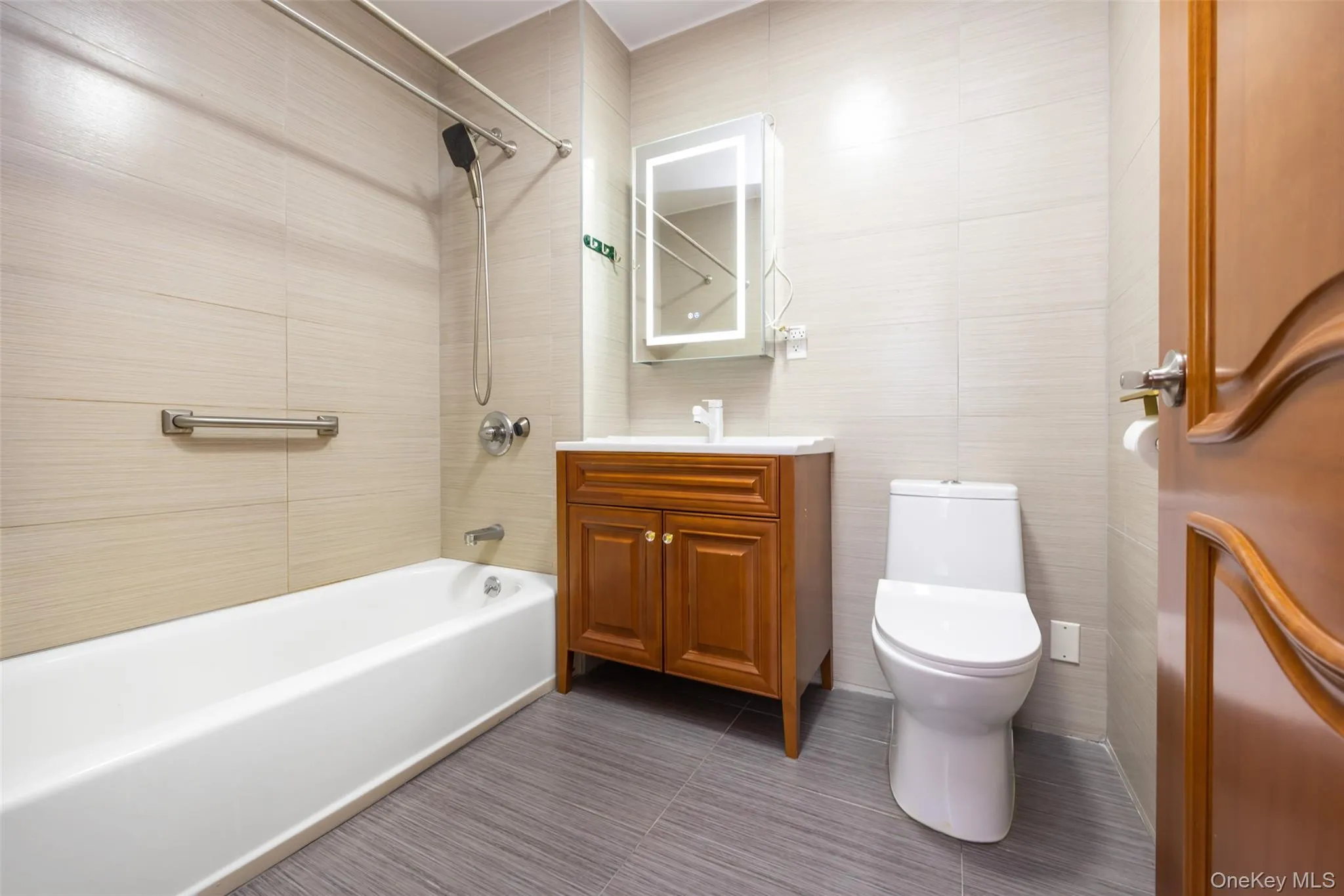144-69 Barclay Avenue, New York, NY, 2 Bedrooms Bedrooms, 8 Rooms Rooms,2 BathroomsBathrooms,Residential Sale,For Rent,Barclay,0,963367 144-69 Barclay Avenue, New York, NY, 2 Bedrooms Bedrooms, 8 Rooms Rooms,2 BathroomsBathrooms,Residential Sale,For Rent,Barclay,0,963367