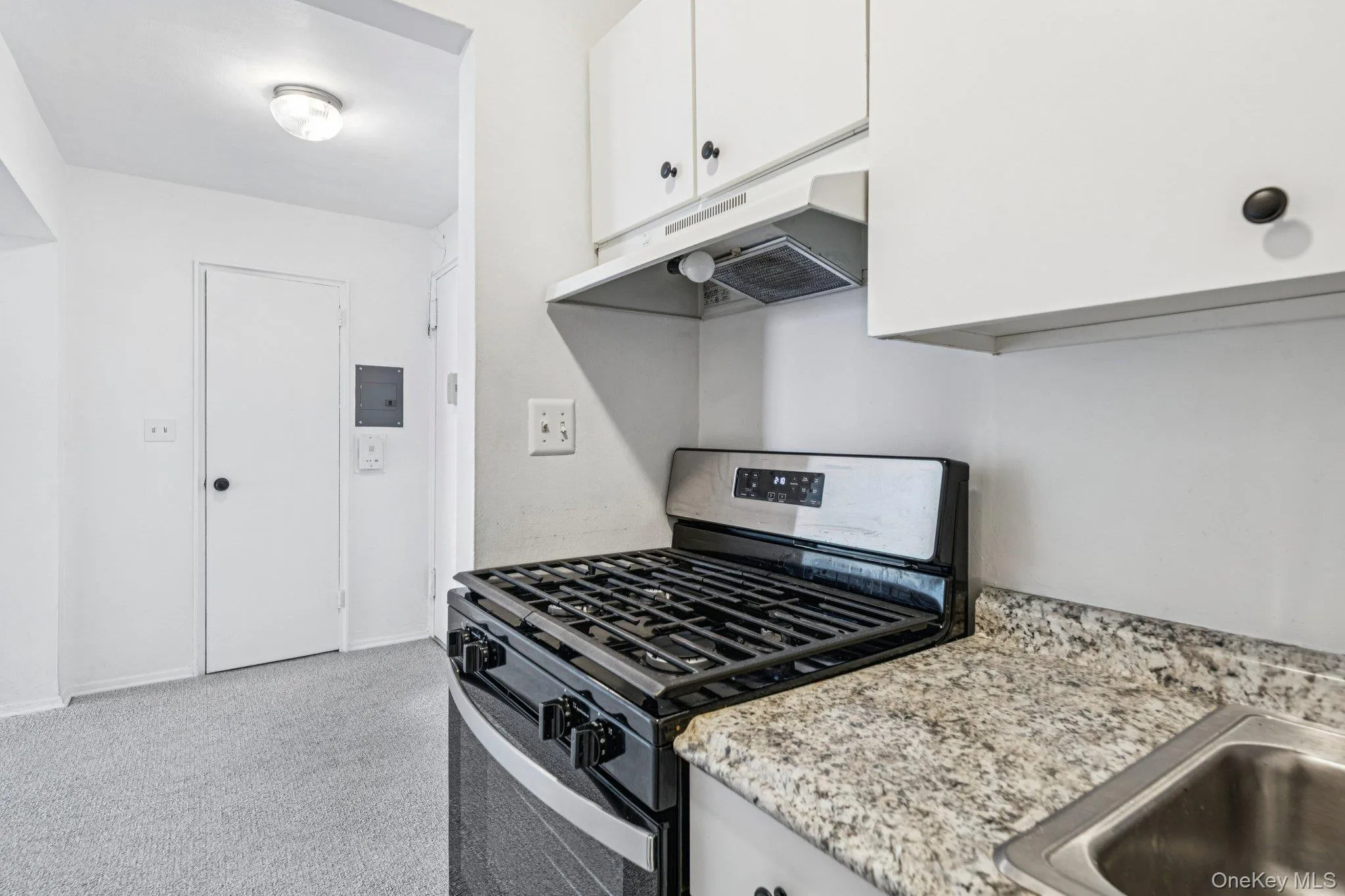 120 Horton Highway, North Hempstead, NY, 1 Room Rooms,1 BathroomBathrooms,Residential,For Rent,Horton,0,963391 120 Horton Highway, North Hempstead, NY, 1 Room Rooms,1 BathroomBathrooms,Residential,For Rent,Horton,0,963391