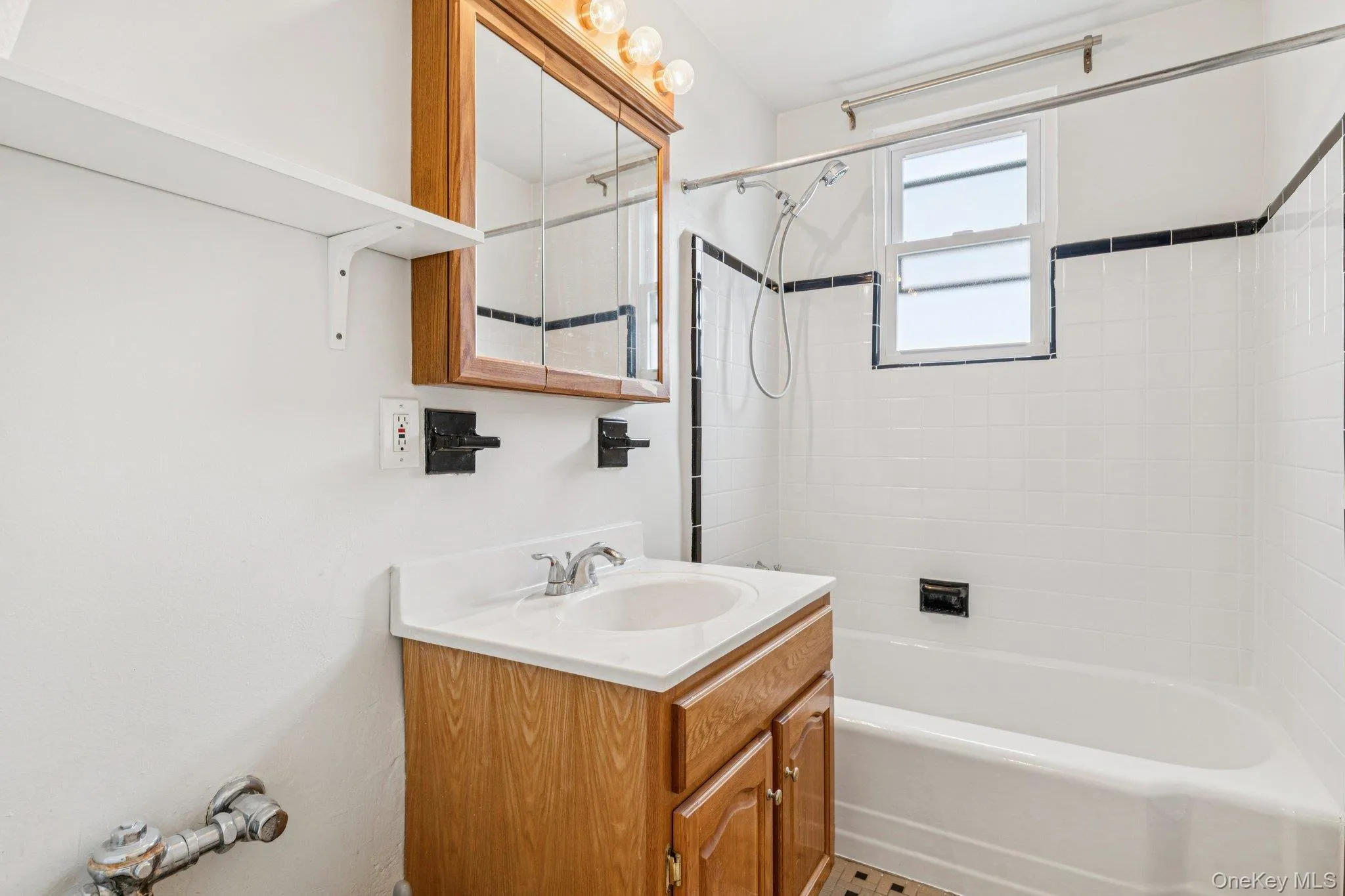 120 Horton Highway, North Hempstead, NY, 1 Room Rooms,1 BathroomBathrooms,Residential,For Rent,Horton,0,963391 120 Horton Highway, North Hempstead, NY, 1 Room Rooms,1 BathroomBathrooms,Residential,For Rent,Horton,0,963391