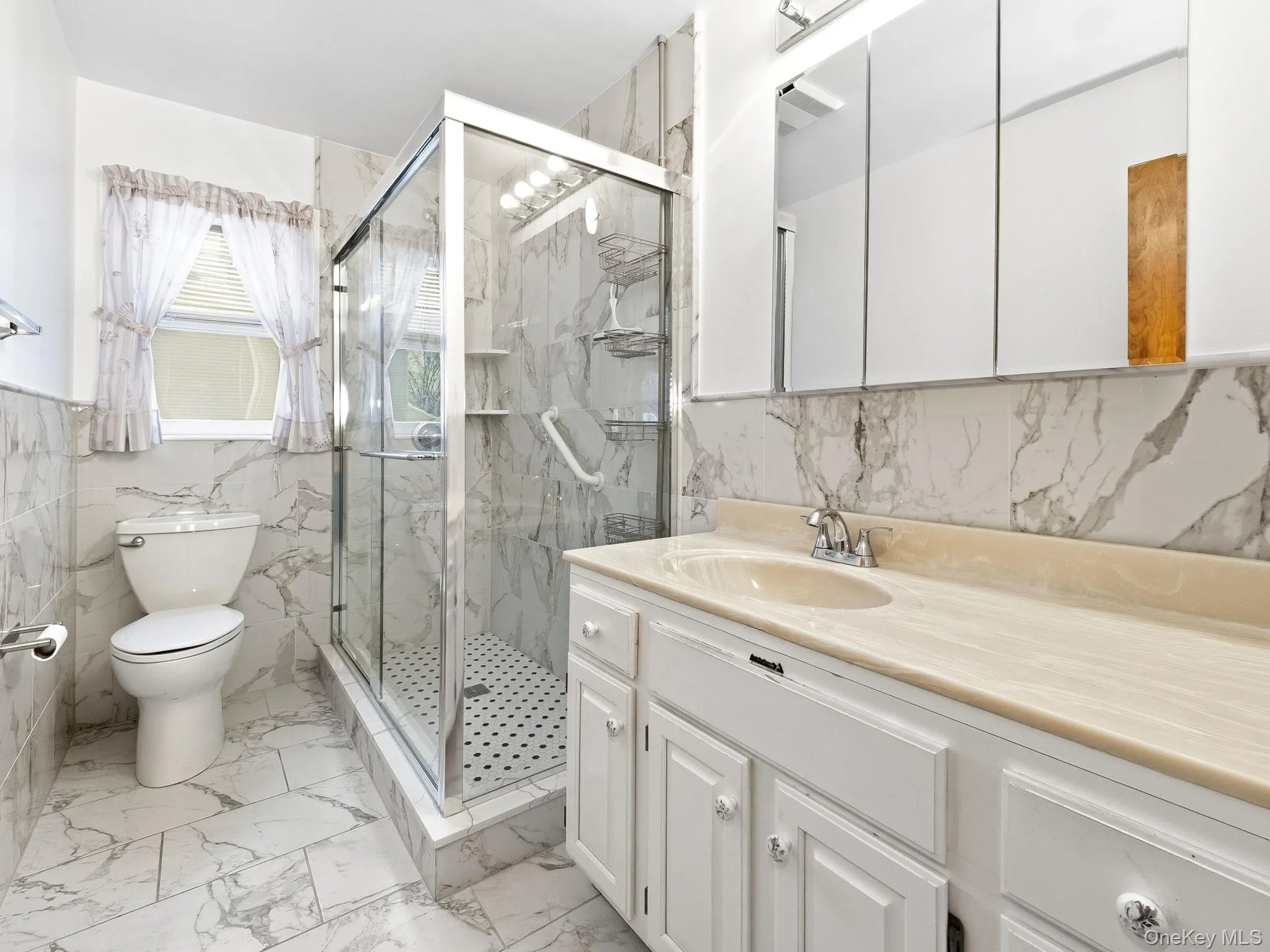 Beautifully renovated bathroom Beautifully renovated bathroom