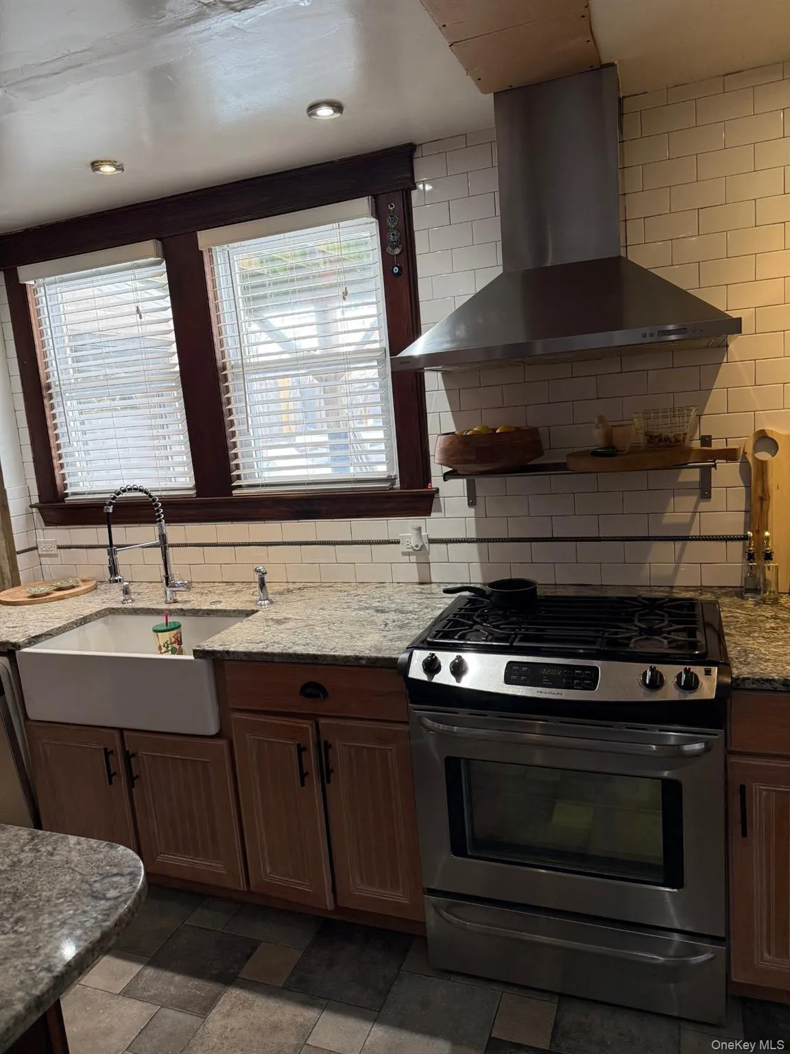 42 Church Street, Clarkstown, NY, 2 Bedrooms Bedrooms, 5 Rooms Rooms,1 BathroomBathrooms,Residential Lease,For Rent,Church,0,963396 42 Church Street, Clarkstown, NY, 2 Bedrooms Bedrooms, 5 Rooms Rooms,1 BathroomBathrooms,Residential Lease,For Rent,Church,0,963396