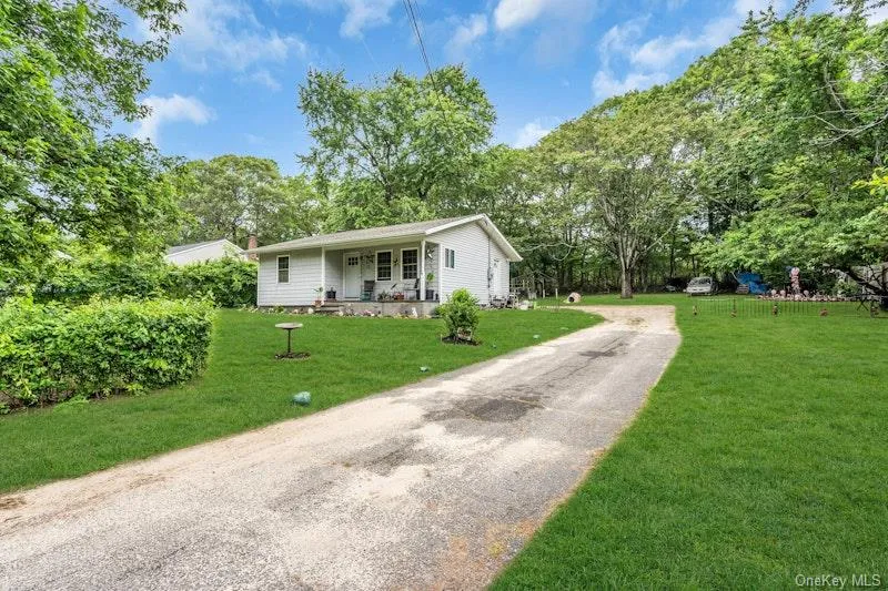 13 Carr Lane, Brookhaven, NY, 3 Bedrooms Bedrooms, 5 Rooms Rooms,1 BathroomBathrooms,Residential Lease,For Rent,Carr,0,963400 13 Carr Lane, Brookhaven, NY, 3 Bedrooms Bedrooms, 5 Rooms Rooms,1 BathroomBathrooms,Residential Lease,For Rent,Carr,0,963400