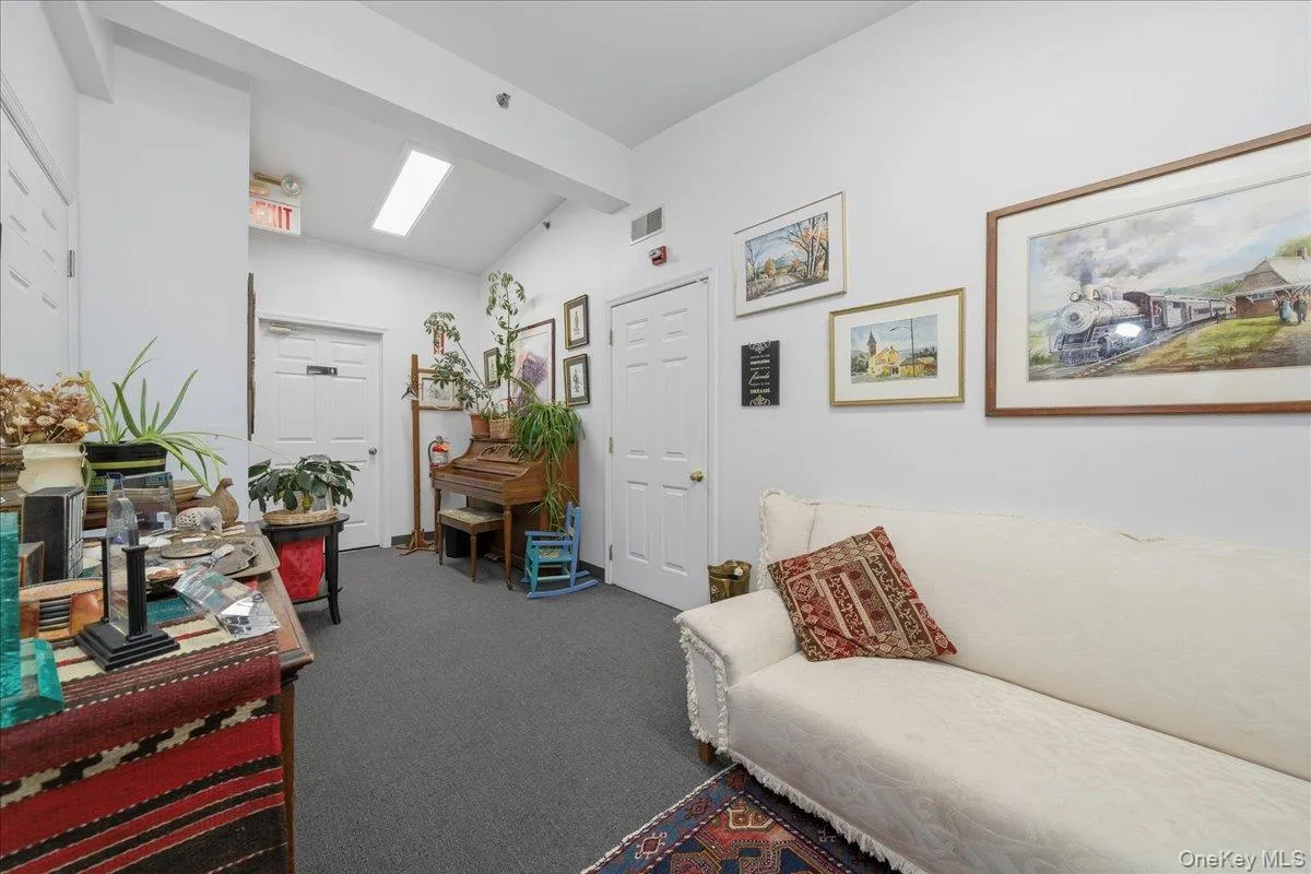 1 Railroad Avenue, Goshen, NY, ,Commercial Lease,For Rent,Railroad,0,963401 1 Railroad Avenue, Goshen, NY, ,Commercial Lease,For Rent,Railroad,0,963401