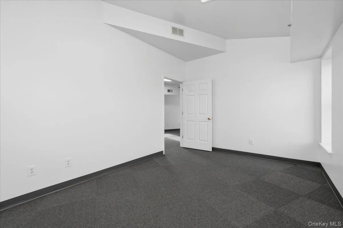 1 Railroad Avenue, Goshen, NY, ,Commercial Lease,For Rent,Railroad,0,963401 1 Railroad Avenue, Goshen, NY, ,Commercial Lease,For Rent,Railroad,0,963401