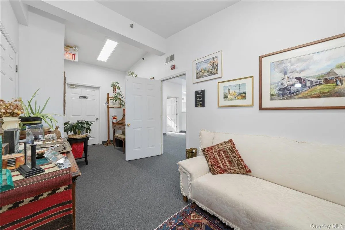 1 Railroad Avenue, Goshen, NY, ,Commercial Lease,For Rent,Railroad,0,963401 1 Railroad Avenue, Goshen, NY, ,Commercial Lease,For Rent,Railroad,0,963401