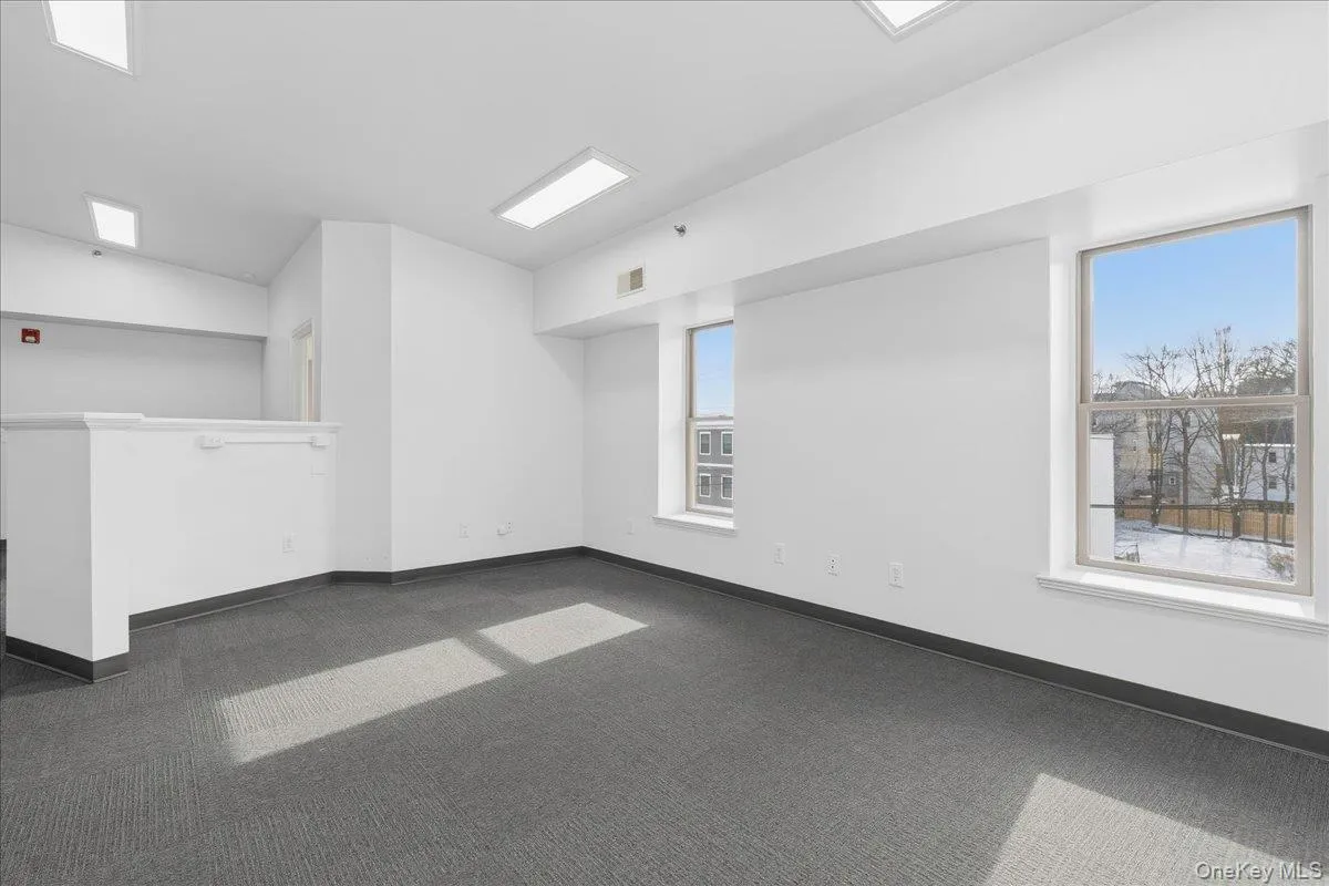 Large open central work stations Large open central work stations