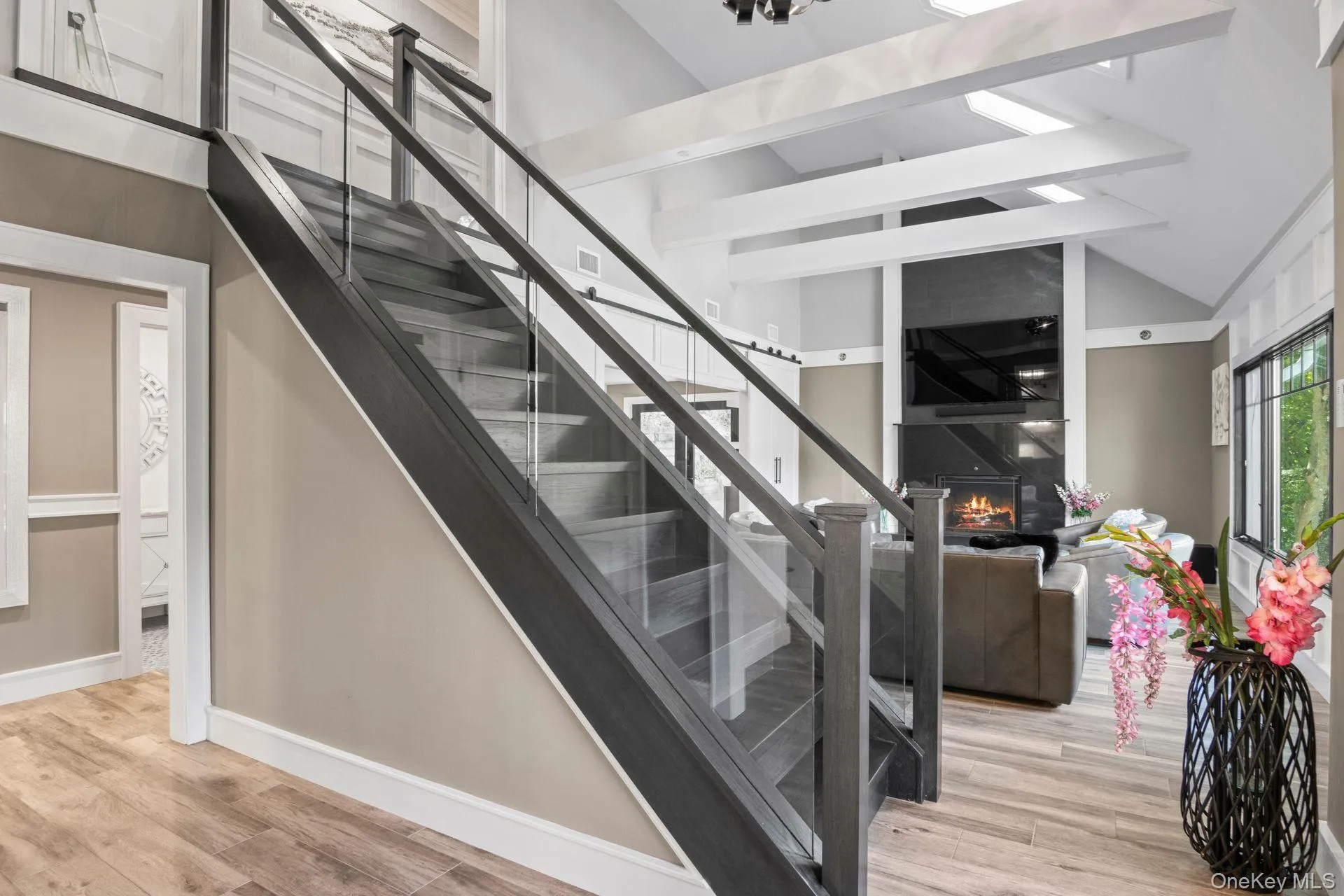 Sleek & Modern Staircase up to second floor with all 3 bedrooms Sleek & Modern Staircase up to second floor with all 3 bedrooms