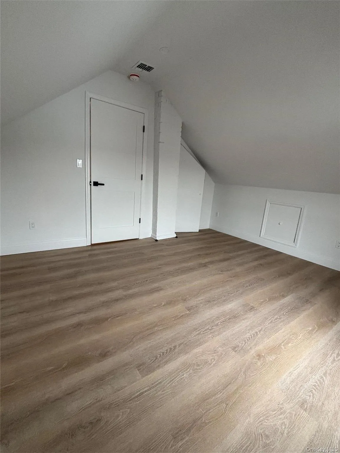 Upstairs Bedroom #1 Upstairs Bedroom #1