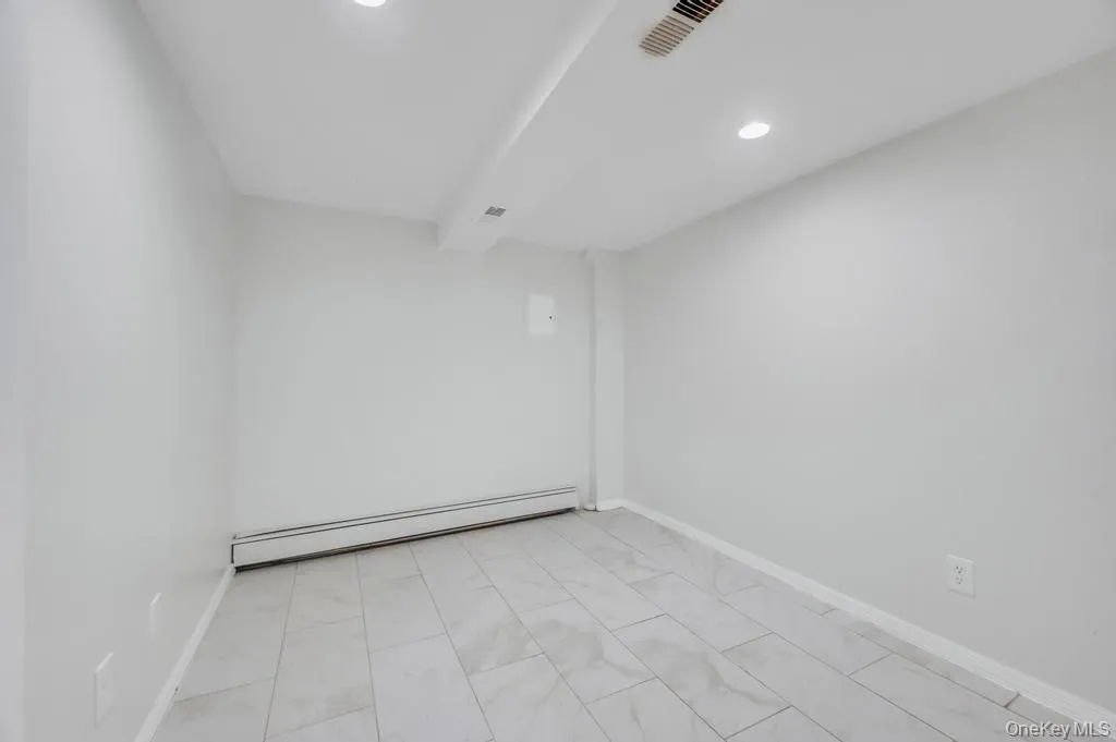 9402 23rd Avenue, New York, NY, 3 Bedrooms Bedrooms, 6 Rooms Rooms,1 BathroomBathrooms,Residential Lease,For Rent,23rd,0,963420 9402 23rd Avenue, New York, NY, 3 Bedrooms Bedrooms, 6 Rooms Rooms,1 BathroomBathrooms,Residential Lease,For Rent,23rd,0,963420