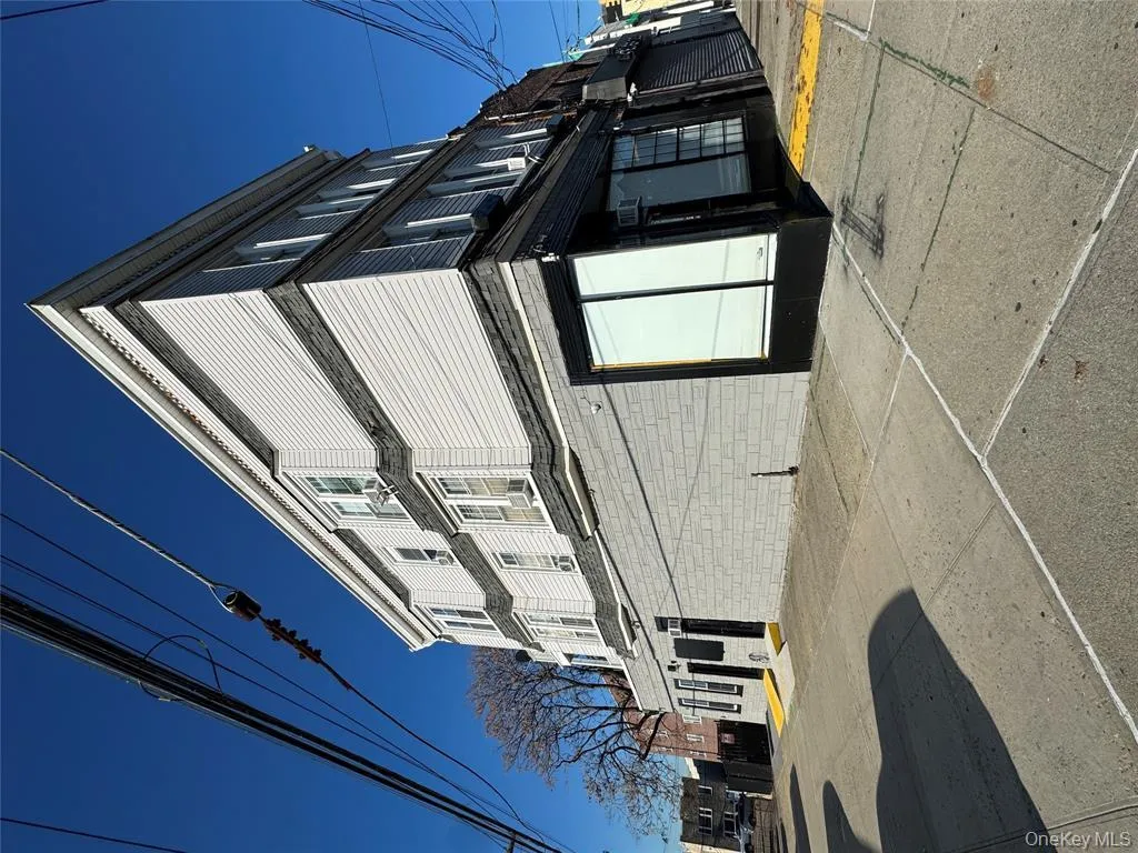 3182 Tremont Avenue, New York, NY, ,Commercial Lease,For Rent,Tremont,0,963422 3182 Tremont Avenue, New York, NY, ,Commercial Lease,For Rent,Tremont,0,963422